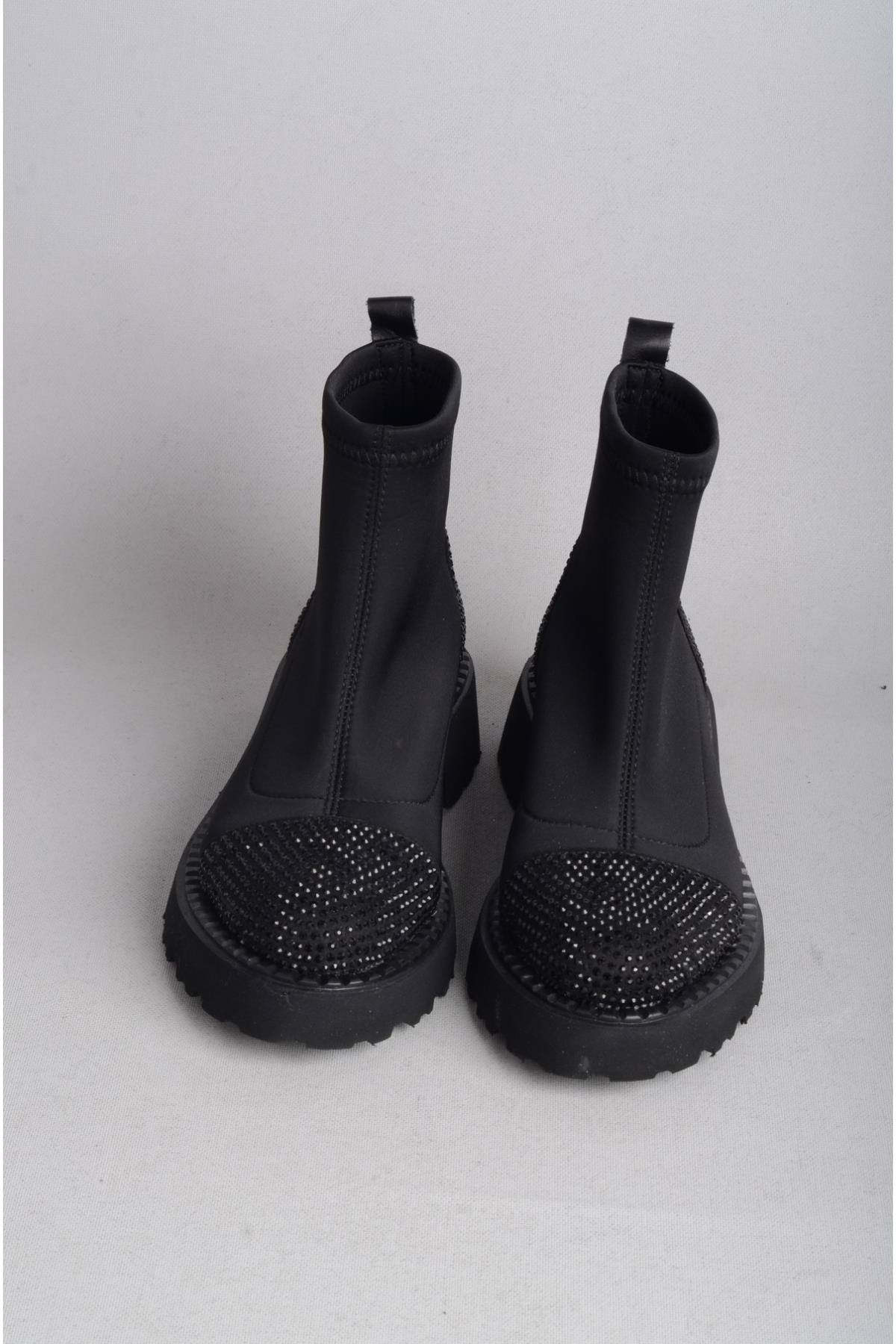 SEÇ 24565 TAŞ DETAYLI STREÇ KADIN BOT (Topuk Boyu:4 cm) SİYAH