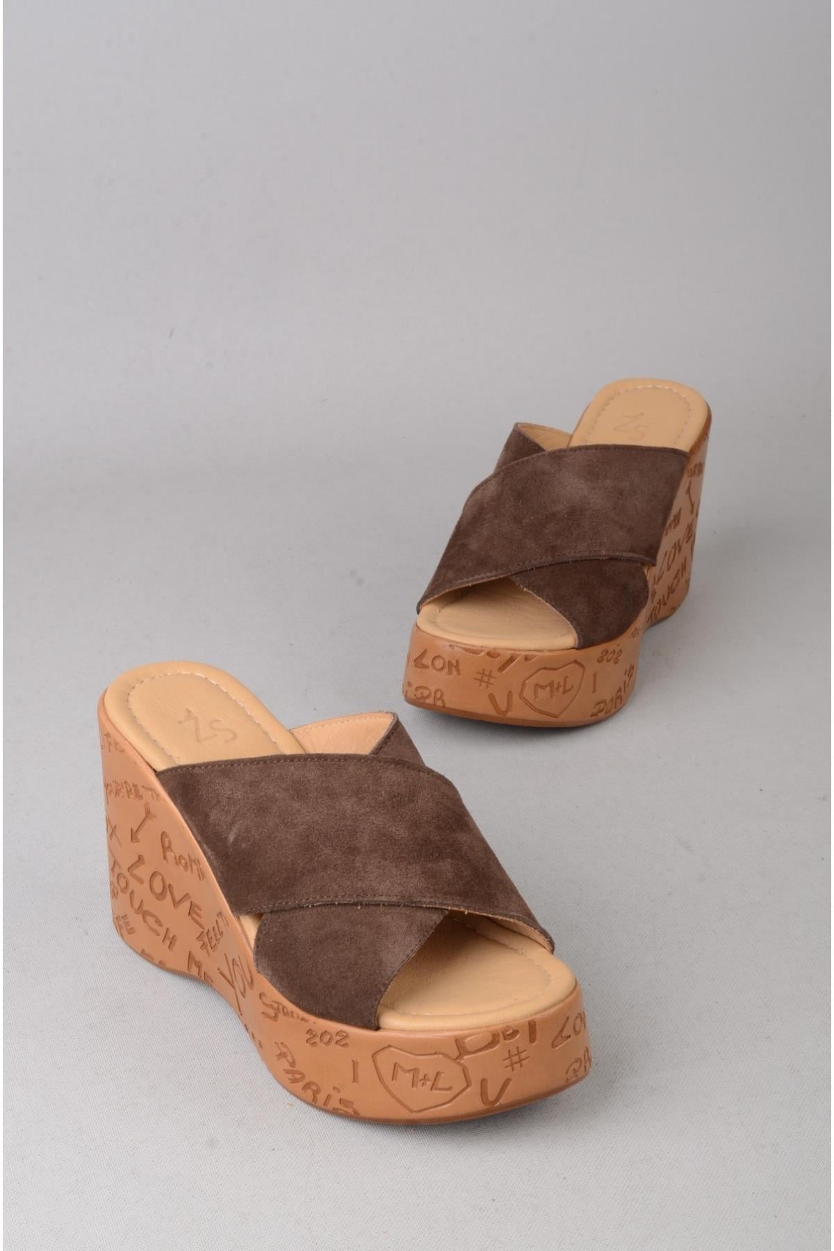 SEÇ 4022 HAKİKİ DERİ DOLGU TOPUK TERLİK (Topuk Boyu:10 cm, Platform: 3,5 cm) KAHVE SÜET