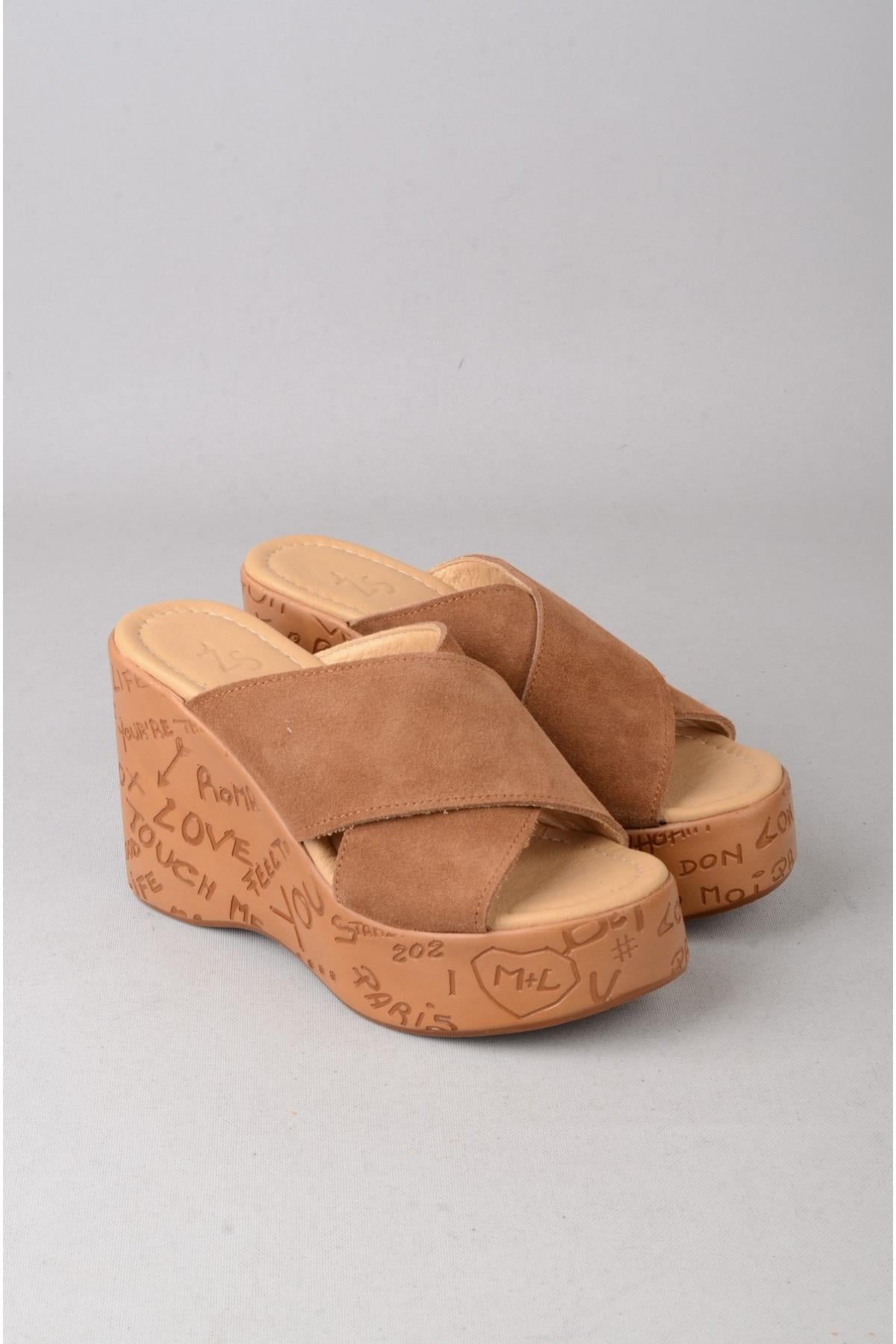 SEÇ 4022 HAKİKİ DERİ DOLGU TOPUK TERLİK (Topuk Boyu:10 cm, Platform: 3,5 cm) TABA SÜET
