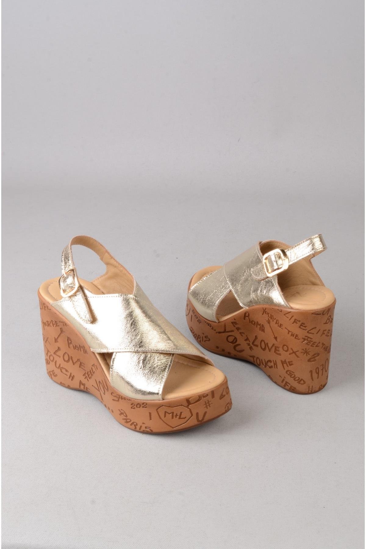 SEÇ 4023 HAKİKİ DERİ DOLGU TOPUK SANDALET (Topuk Boyu:10 cm, Platform: 3,5 cm) ALTIN