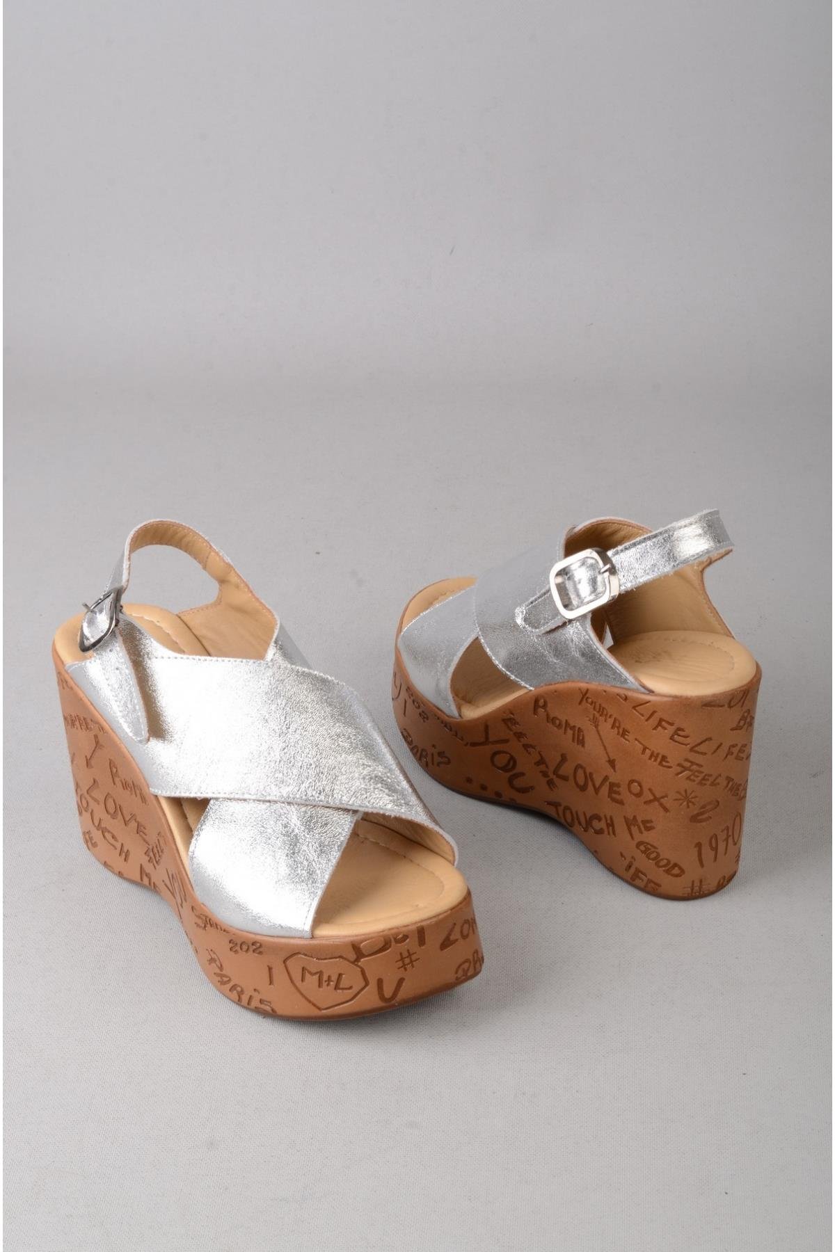 SEÇ 4023 HAKİKİ DERİ DOLGU TOPUK SANDALET (Topuk Boyu:10 cm, Platform: 3,5 cm) GÜMÜŞ