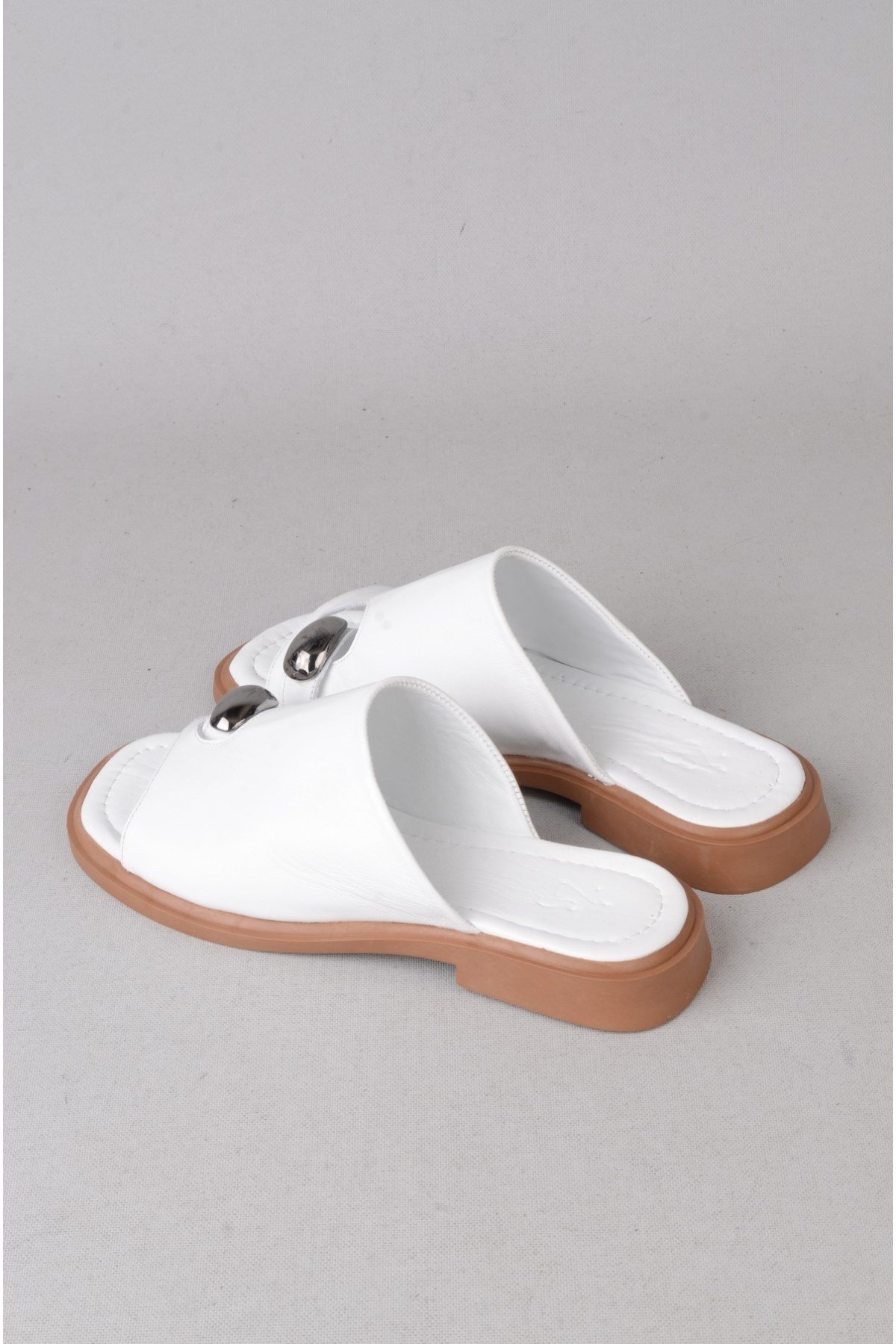 SEÇ 4099 HAKİKİ DERİ KADIN PARMAK ARASI TERLİK (Topuk Boyu:2cm) BEYAZ