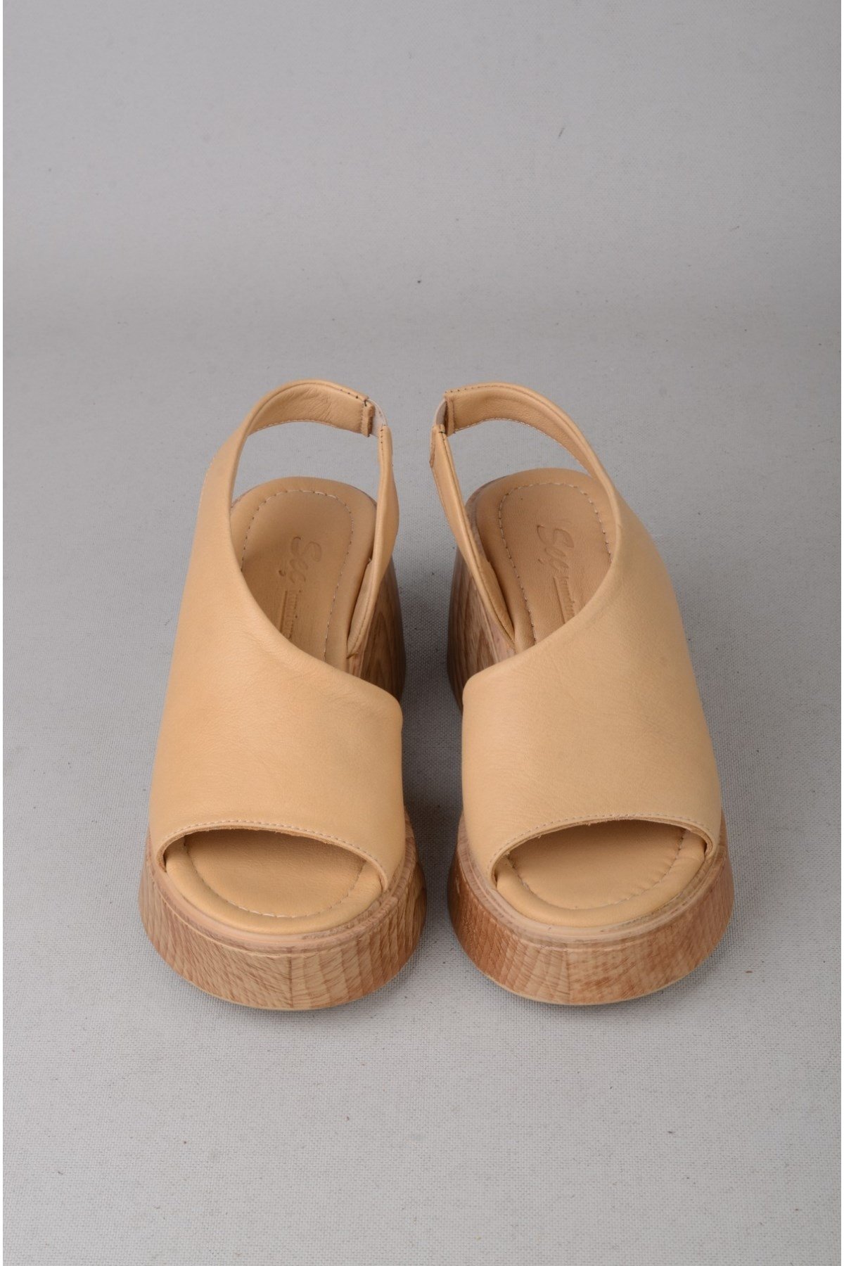 SEÇ 4125 HAKİKİ DERİ PLATFORM TOPUKLU SANDALET (Topuk:7cm Platform:2,5cm) KARAMEL