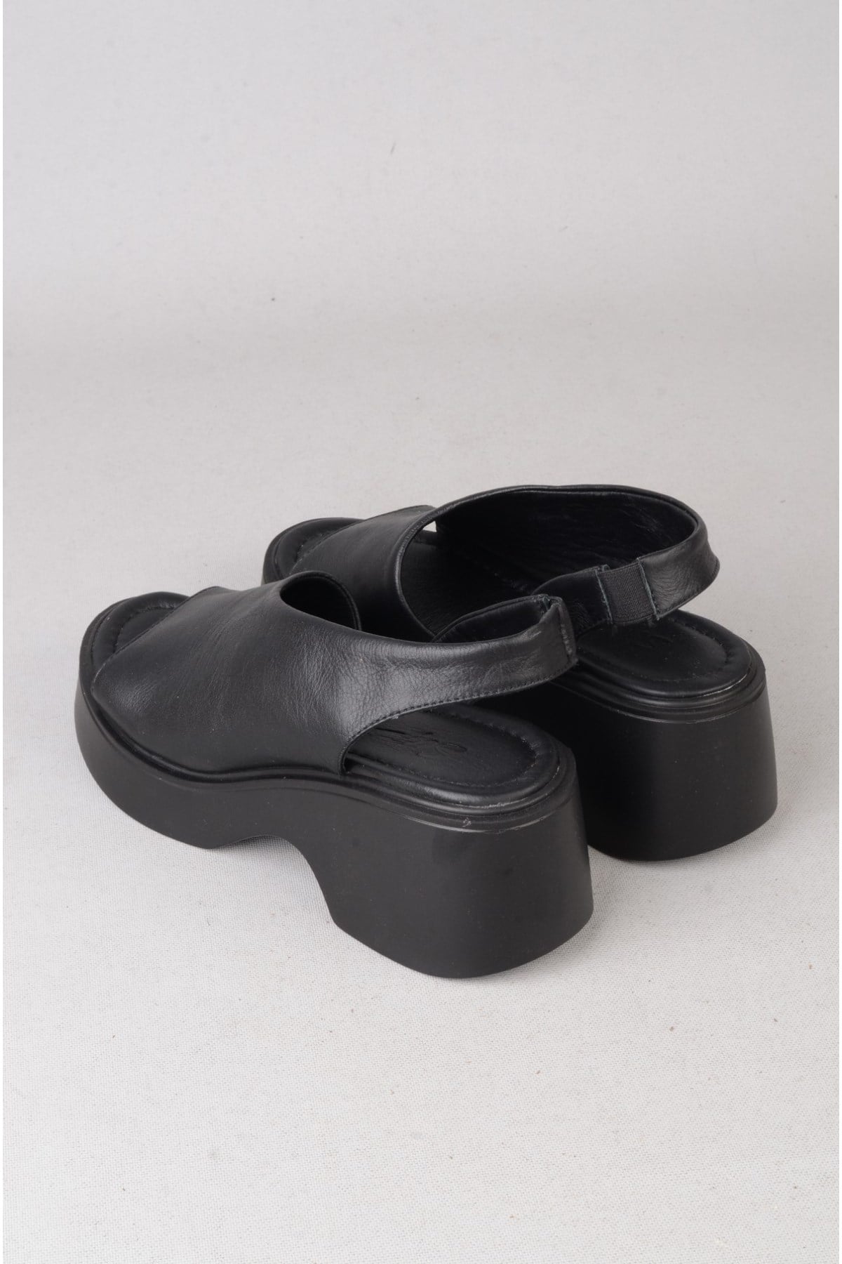 SEÇ 4125 HAKİKİ DERİ PLATFORM TOPUKLU SANDALET (Topuk:7cm Platform:2,5cm) SİYAH