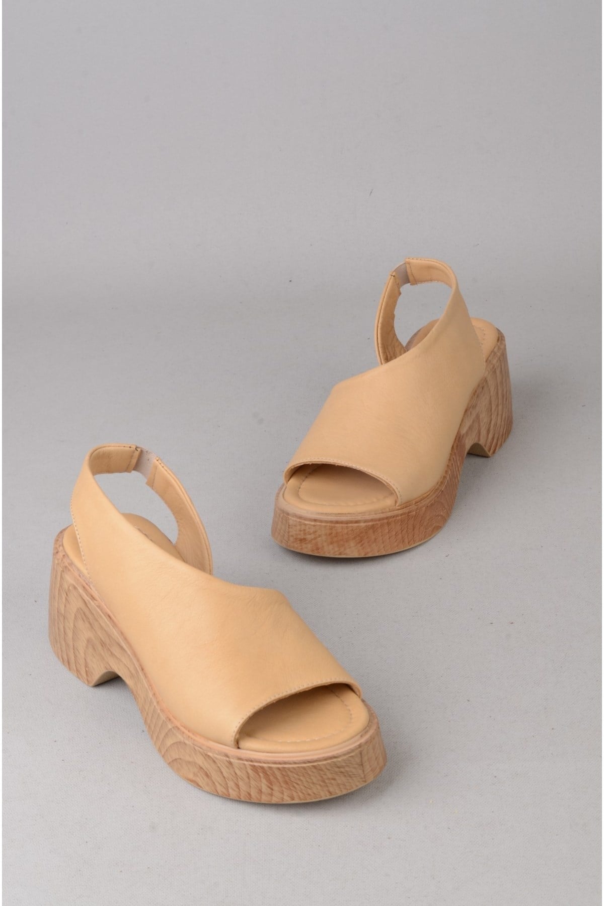 SEÇ 4125 HAKİKİ DERİ PLATFORM TOPUKLU SANDALET (Topuk:7cm Platform:2,5cm) KARAMEL
