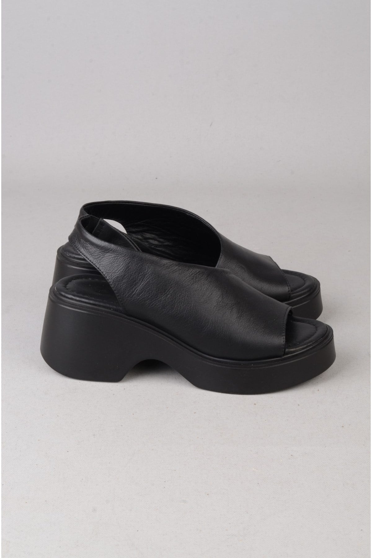 SEÇ 4125 HAKİKİ DERİ PLATFORM TOPUKLU SANDALET (Topuk:7cm Platform:2,5cm) SİYAH