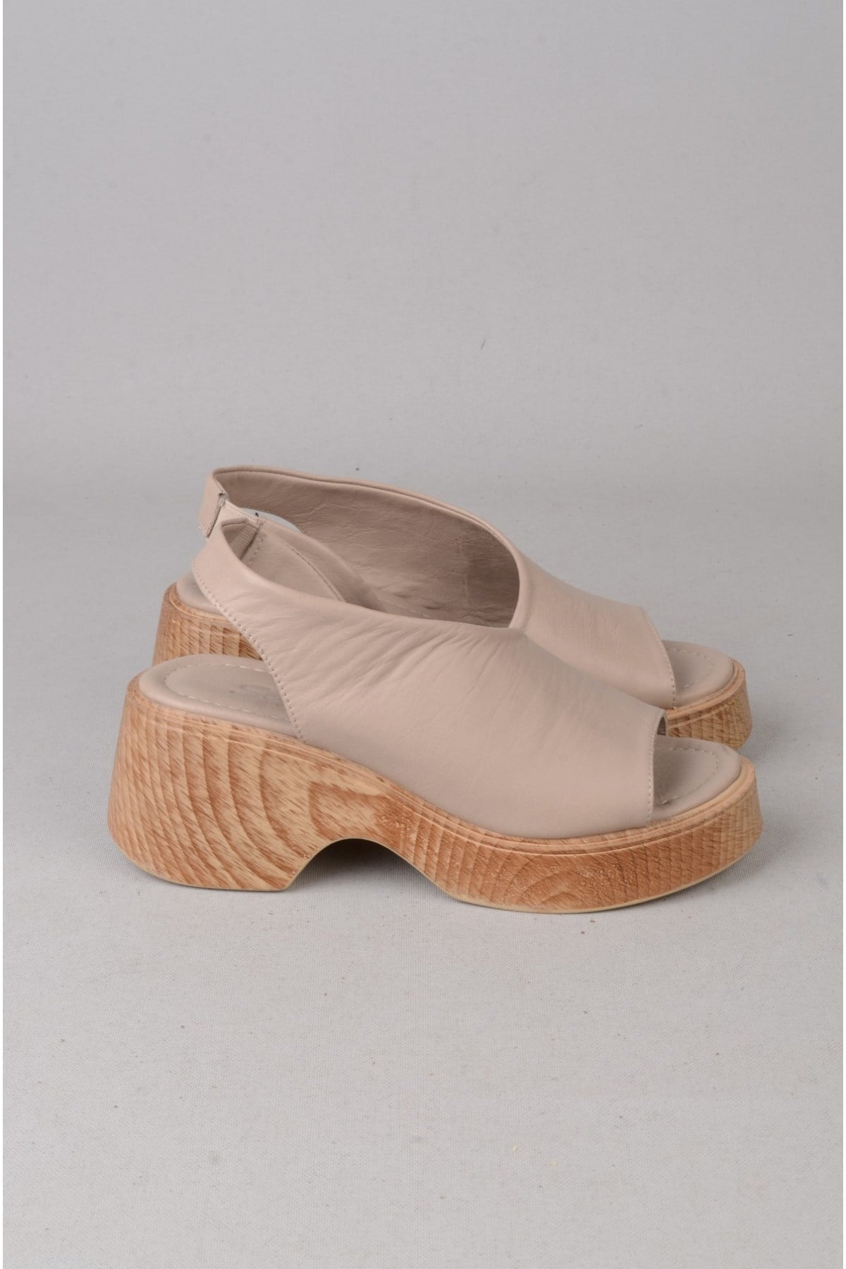 SEÇ 4125 HAKİKİ DERİ PLATFORM TOPUKLU SANDALET (Topuk:7cm Platform:2,5cm) GRİ