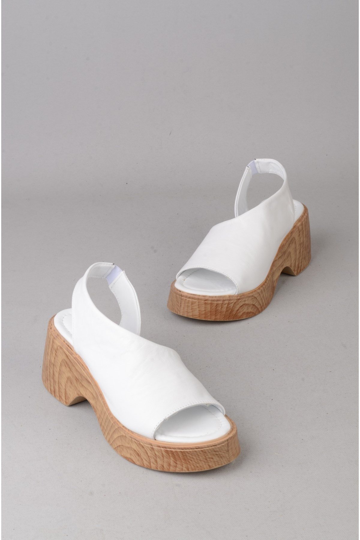 SEÇ 4125 HAKİKİ DERİ PLATFORM TOPUKLU SANDALET (Topuk:7cm Platform:2,5cm) BEYAZ