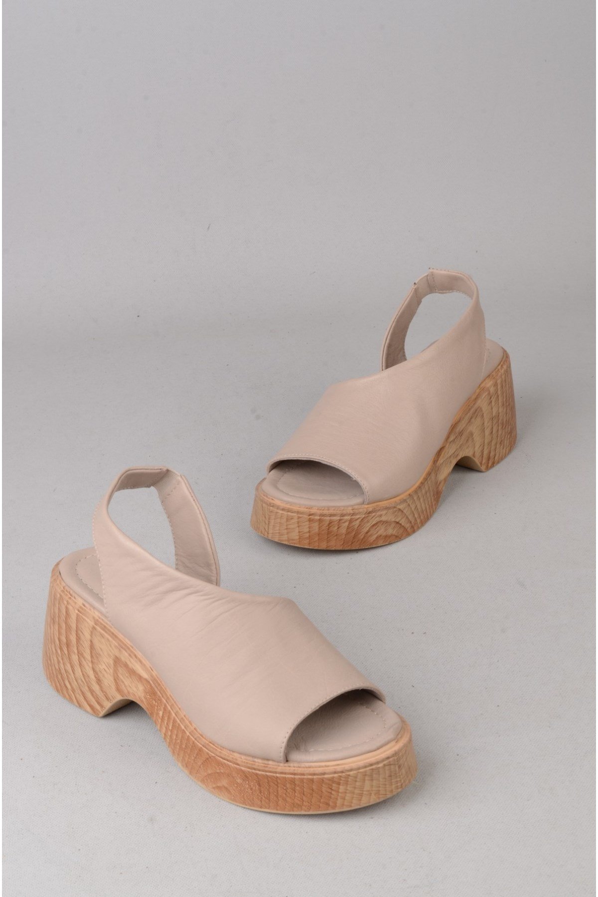 SEÇ 4125 HAKİKİ DERİ PLATFORM TOPUKLU SANDALET (Topuk:7cm Platform:2,5cm) GRİ