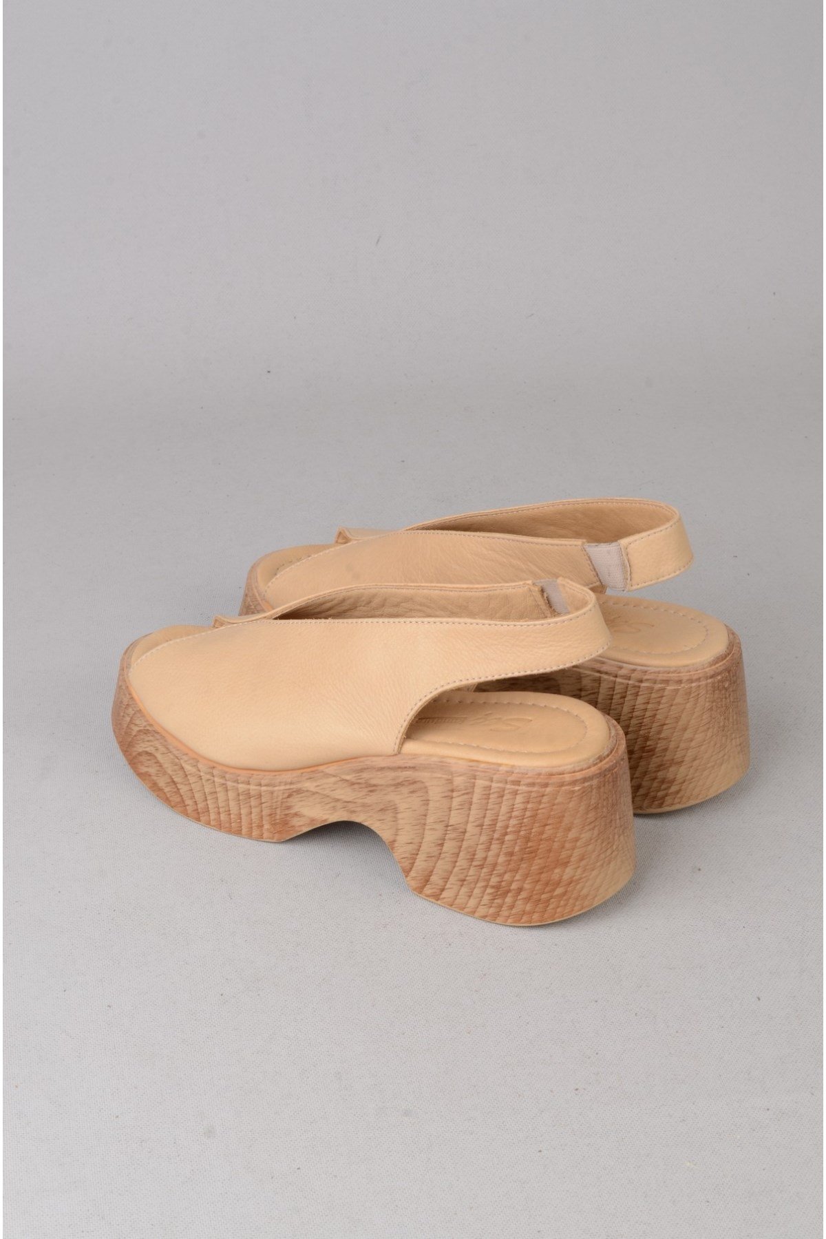 SEÇ 4126 HAKİKİ DERİ TOPUKLU KADIN SANDALET (Topuk:6,5cm Platform:2,5cm) KARAMEL