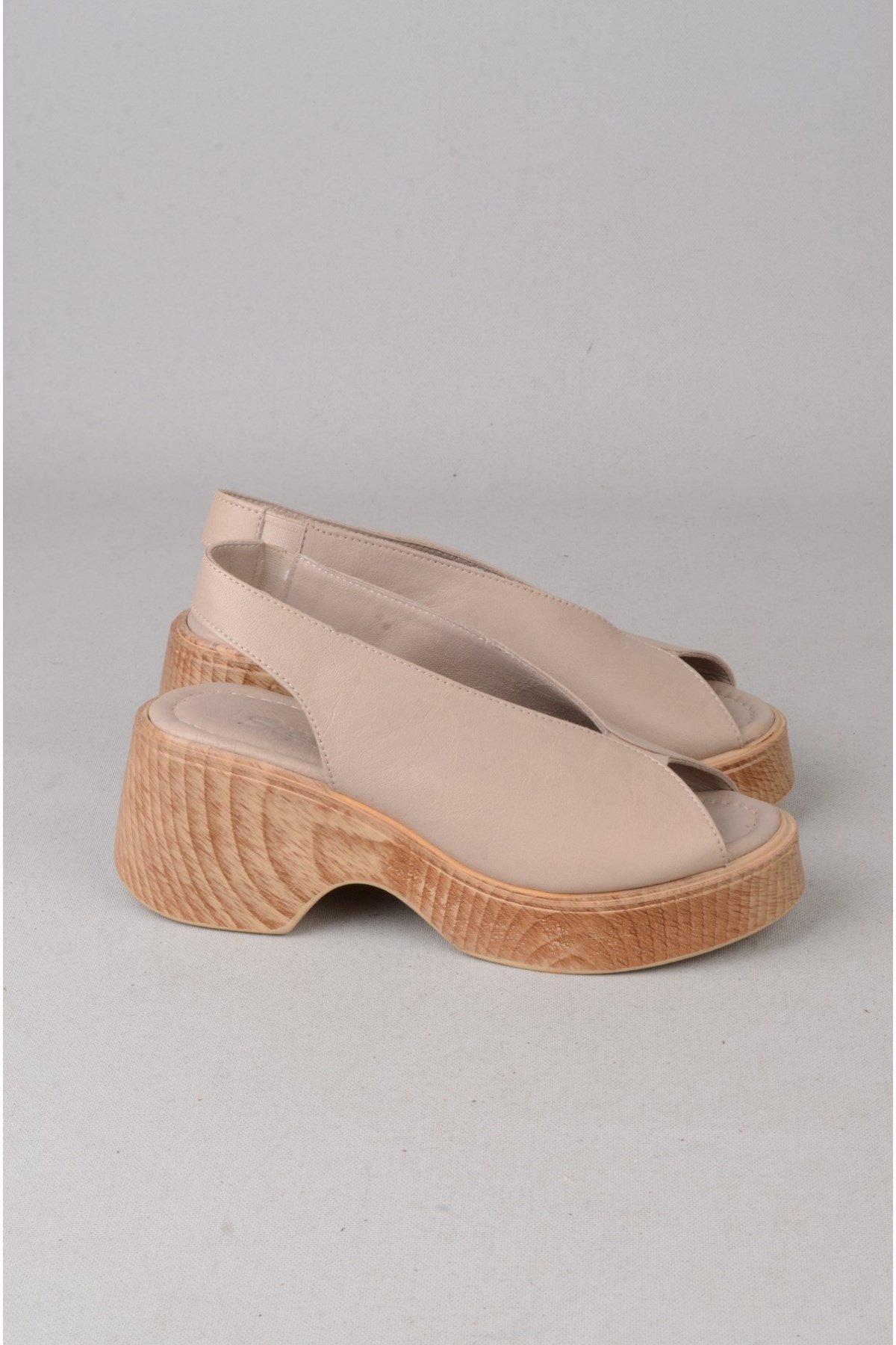 SEÇ 4126 HAKİKİ DERİ TOPUKLU KADIN SANDALET (Topuk:6,5cm Platform:2,5cm) GRİ