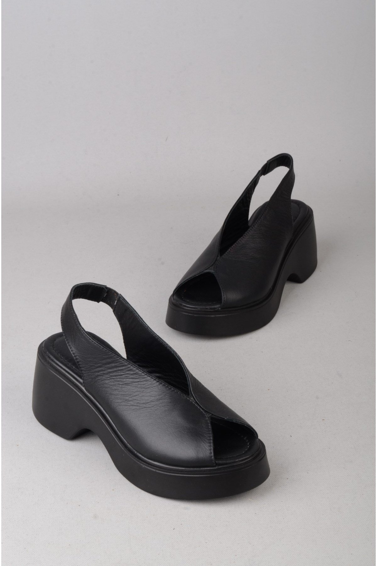 SEÇ 4126 HAKİKİ DERİ TOPUKLU KADIN SANDALET (Topuk:6,5cm Platform:2,5cm) SİYAH