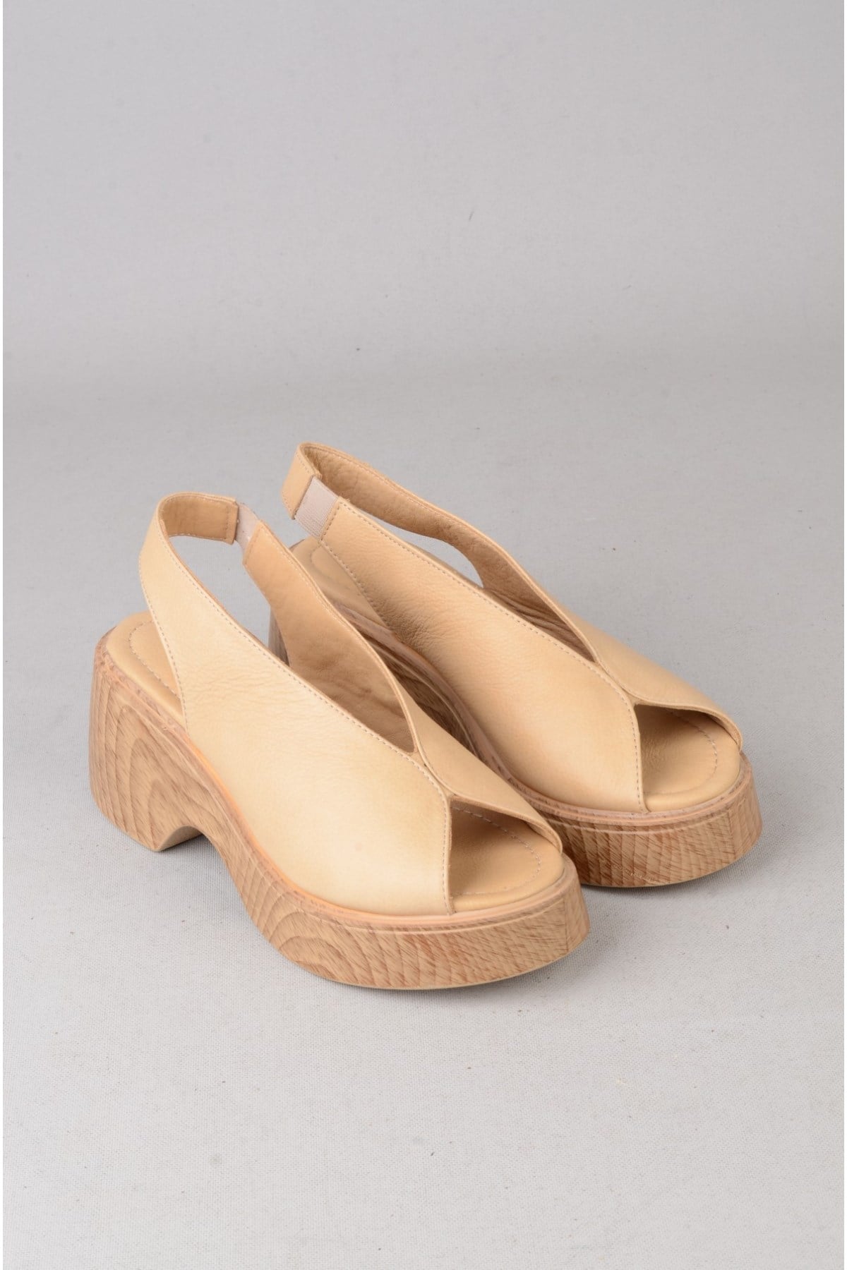 SEÇ 4126 HAKİKİ DERİ TOPUKLU KADIN SANDALET (Topuk:6,5cm Platform:2,5cm) KARAMEL
