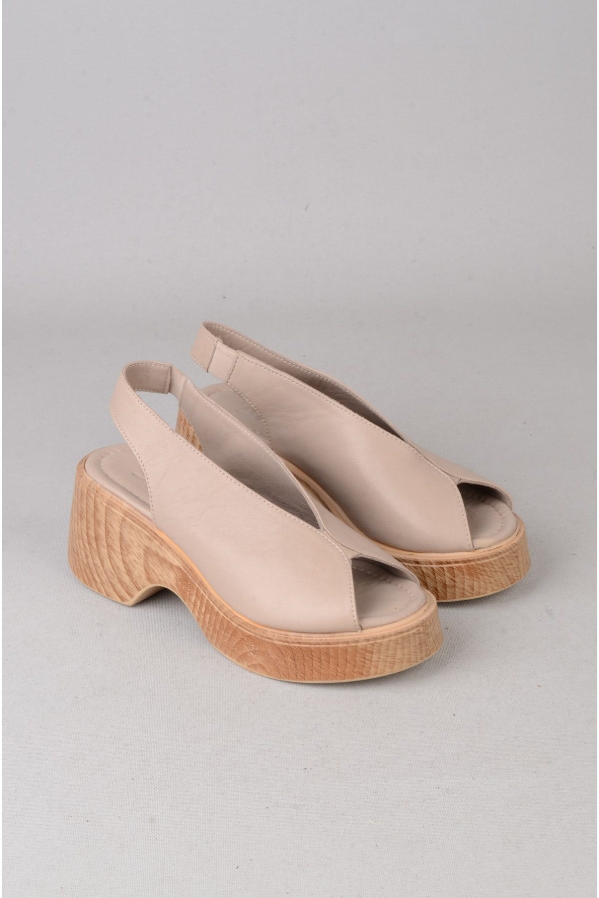 SEÇ 4126 HAKİKİ DERİ TOPUKLU KADIN SANDALET (Topuk:6,5cm Platform:2,5cm) GRİ