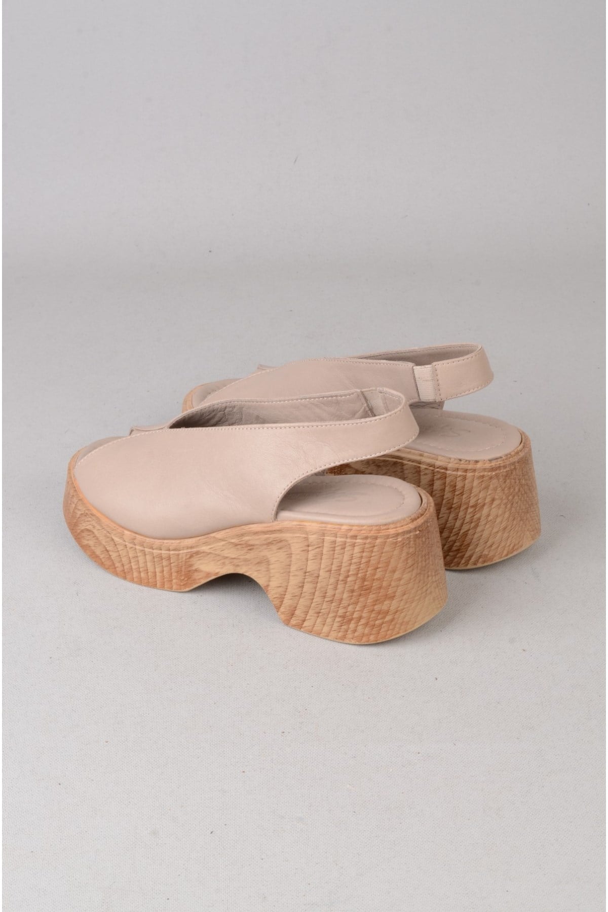 SEÇ 4126 HAKİKİ DERİ TOPUKLU KADIN SANDALET (Topuk:6,5cm Platform:2,5cm) GRİ