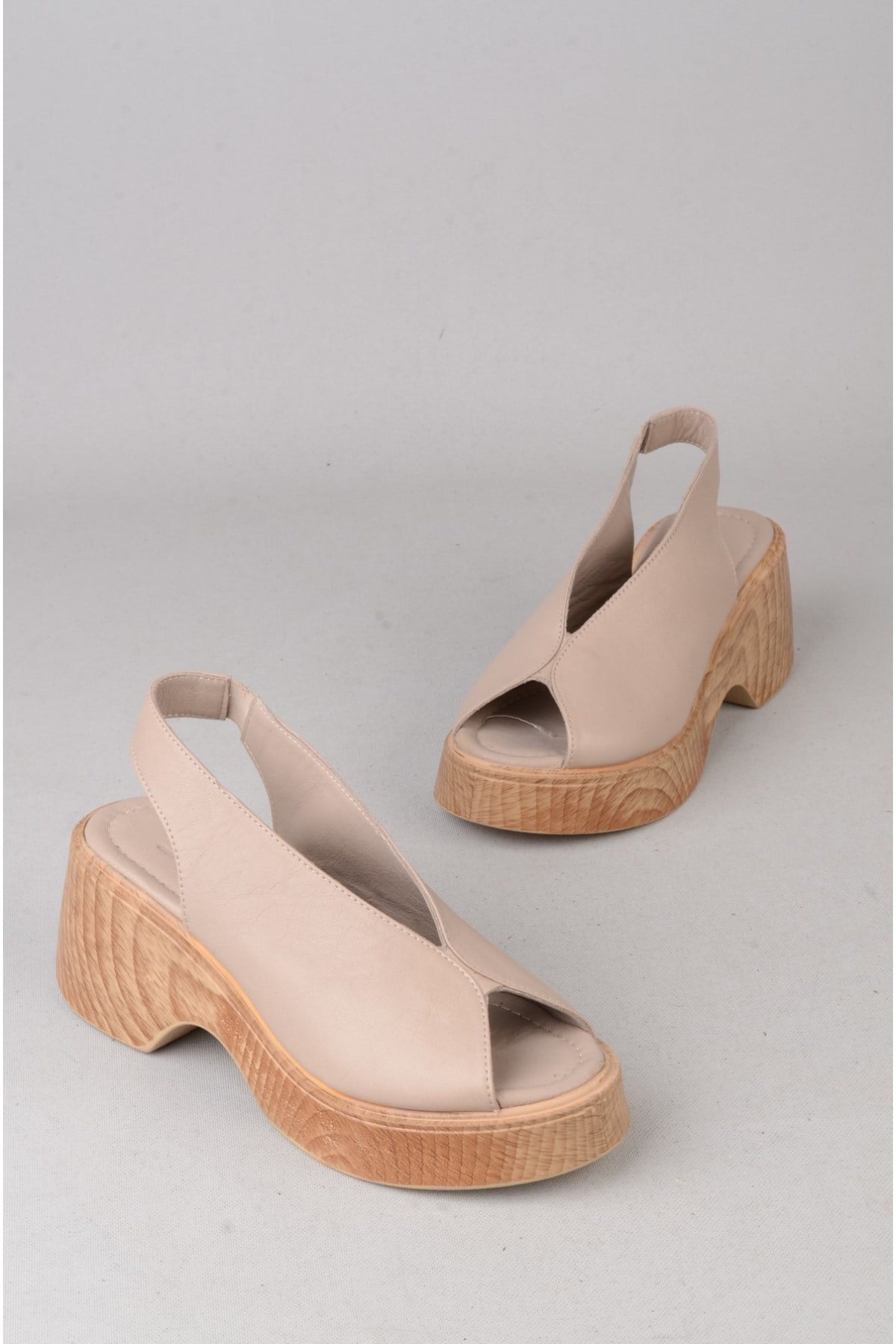 SEÇ 4126 HAKİKİ DERİ TOPUKLU KADIN SANDALET (Topuk:6,5cm Platform:2,5cm) GRİ
