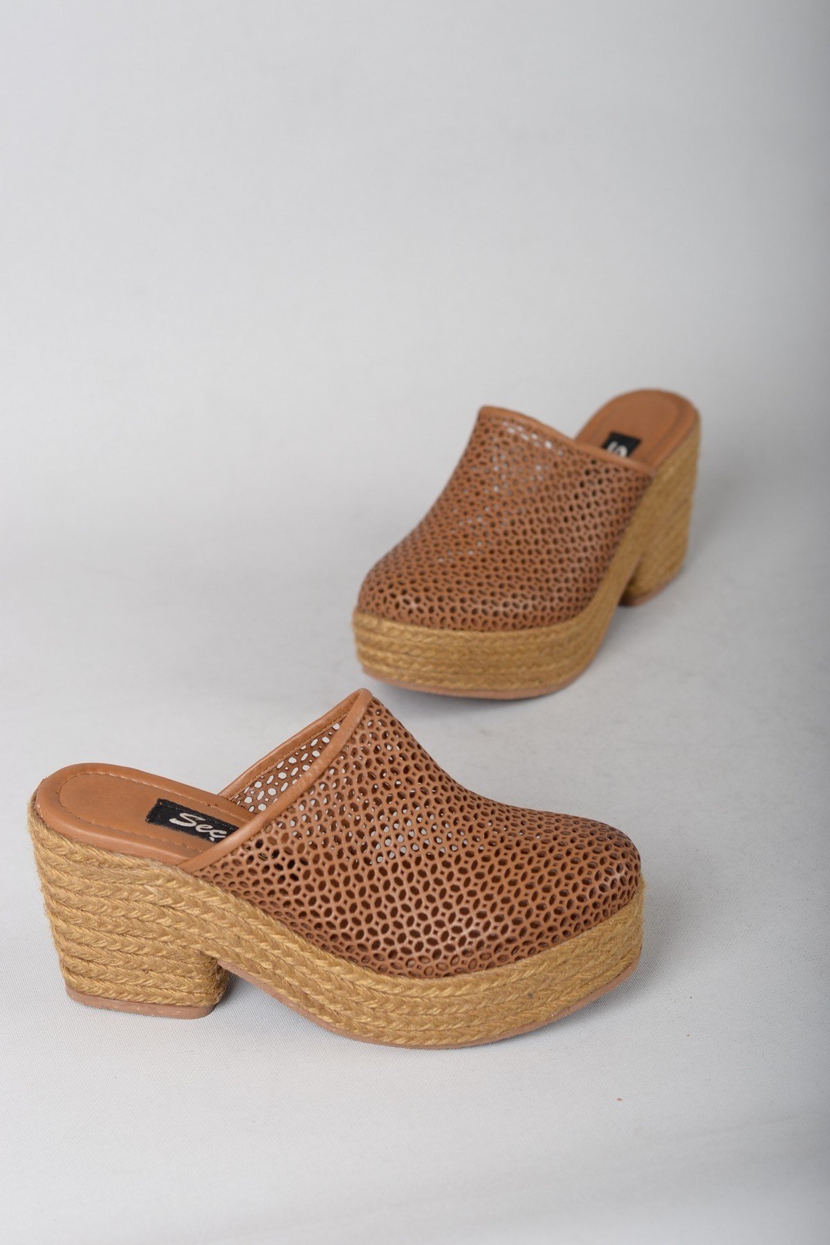 SEÇ 4419 HAKİKİ DERİ HASIR SARGILI TOPUKLU TERLİK (8cm) TABA