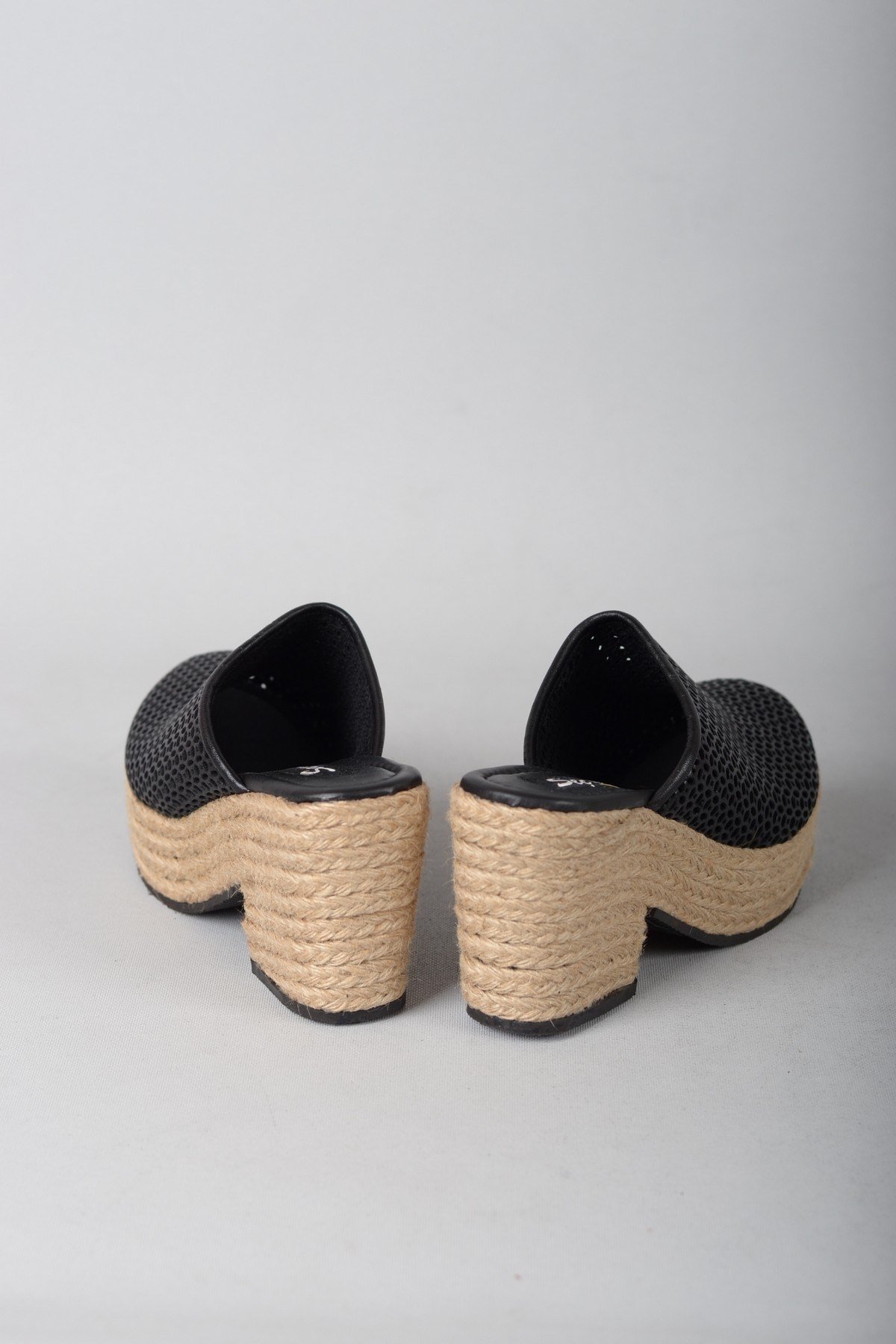 SEÇ 4419 HAKİKİ DERİ HASIR SARGILI TOPUKLU TERLİK (8cm) SİYAH