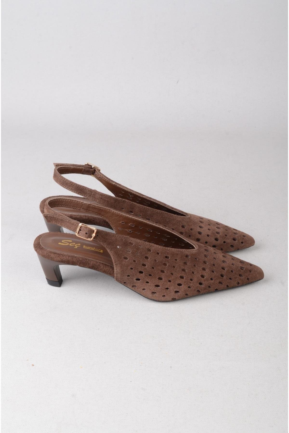 SEÇ 5132-1 HAKİKİ DERİ TOPUKLU KADIN AYAKKABI (Topuk Boyu:5 cm) KOYU KAHVE