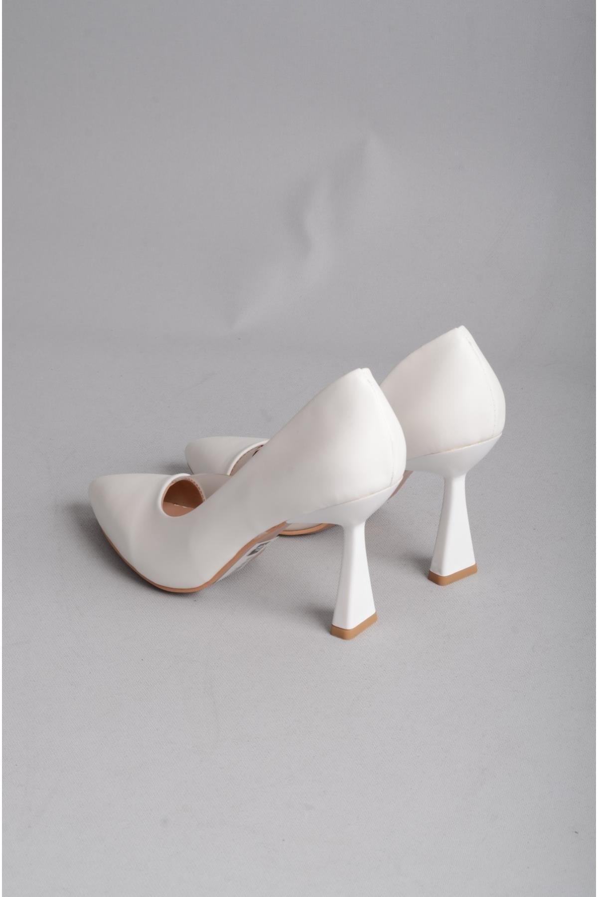 SEÇ 751 STİLETTO TOPUKLU AYAKKABI (9 cm) BEYAZ