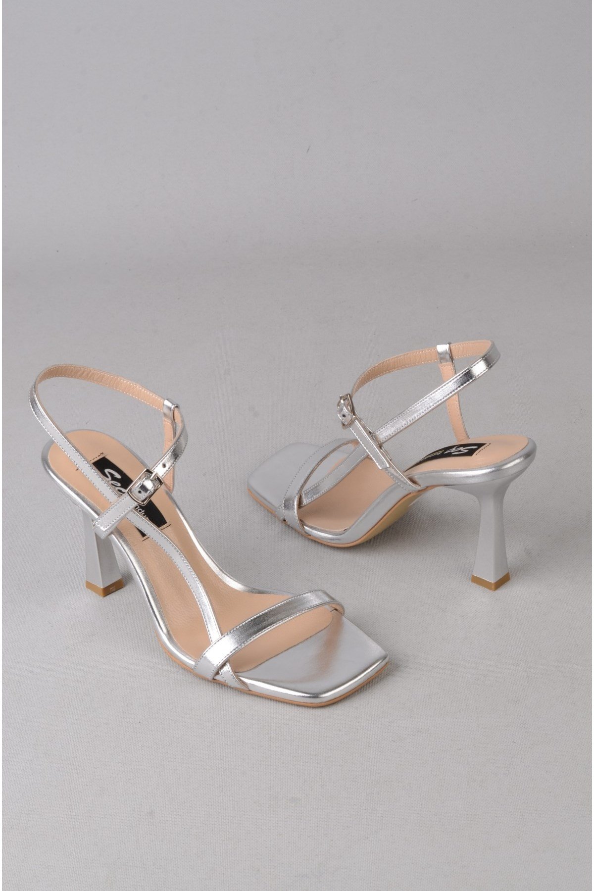 SEÇ 8569 BANTLI TOPUKLU AYAKKABI (Topuk Boyu: 9 cm) GÜMÜŞ