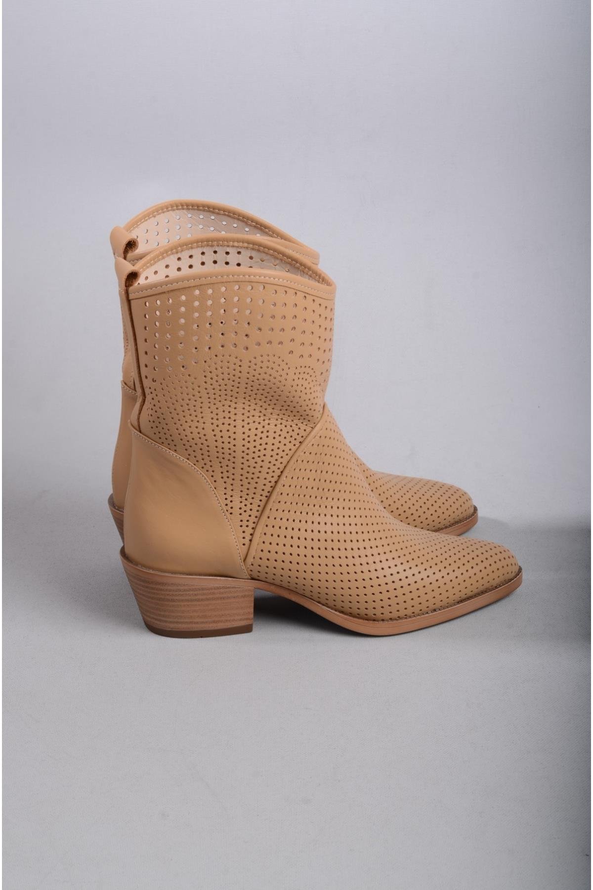 SEÇ 8590 HAKİKİ DERİ WESTERN YAZLIK BOT (Topuk boyu:5cm) KARAMEL