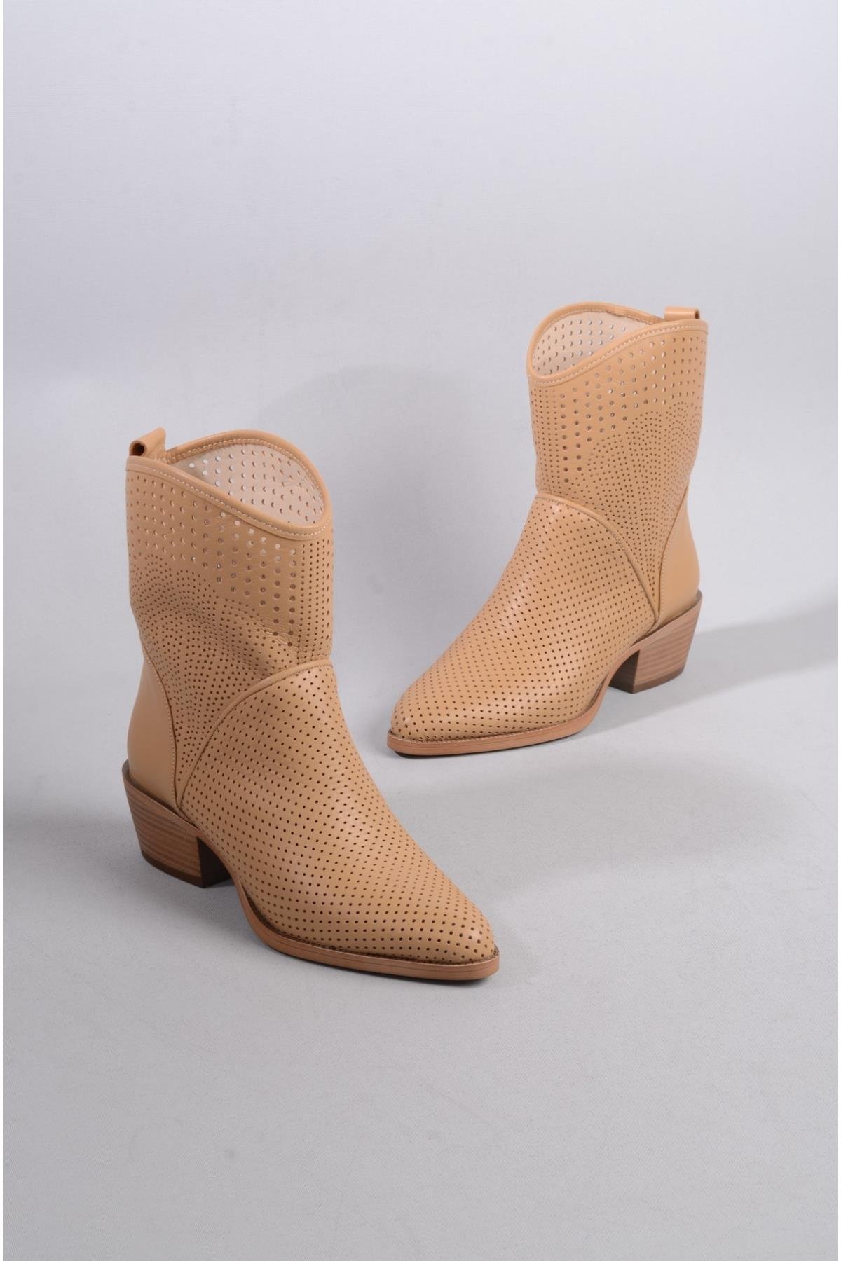 SEÇ 8590 HAKİKİ DERİ WESTERN YAZLIK BOT (Topuk boyu:5cm) KARAMEL