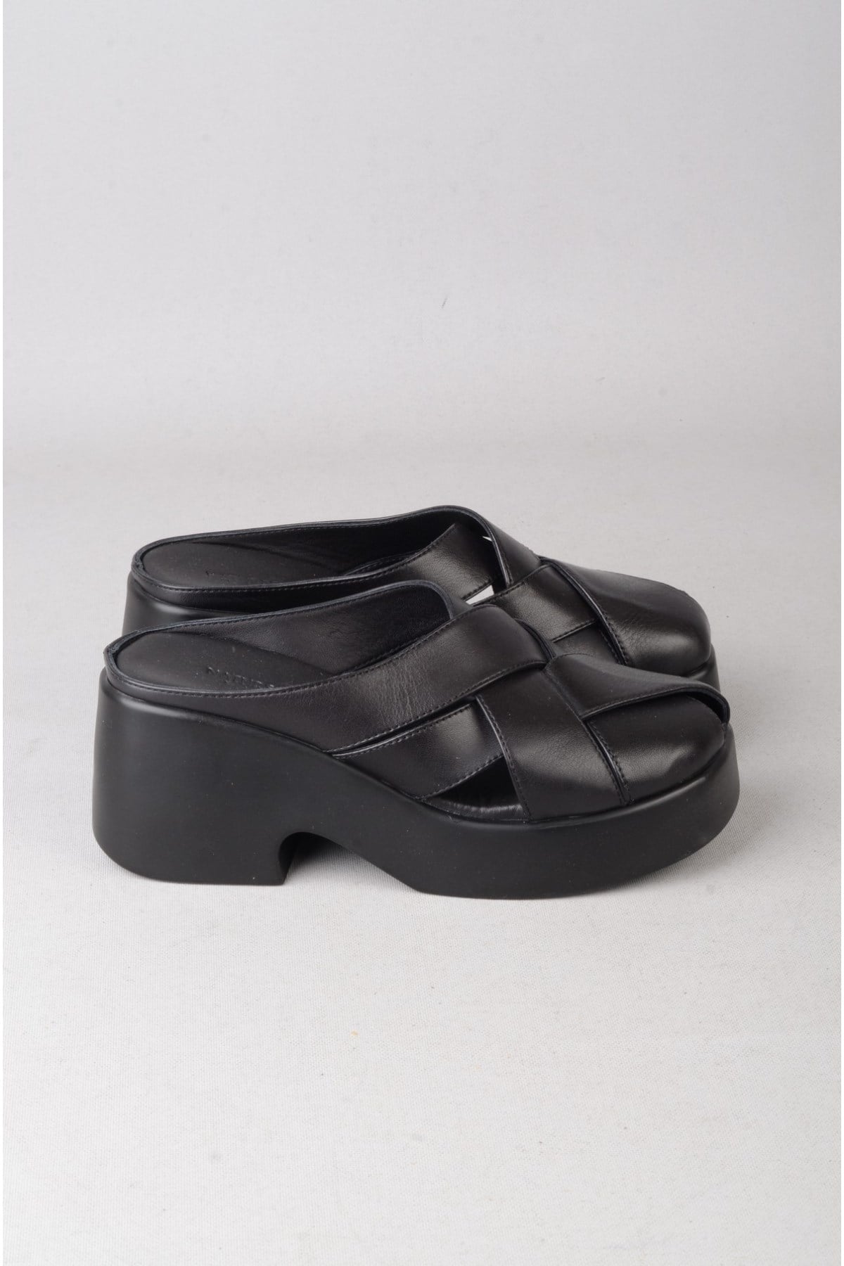SEÇ 880016 HAKİKİ DERİ PLATFORM TOPUKLU KADIN TERLİK (Topuk Boyu:7cm) SİYAH