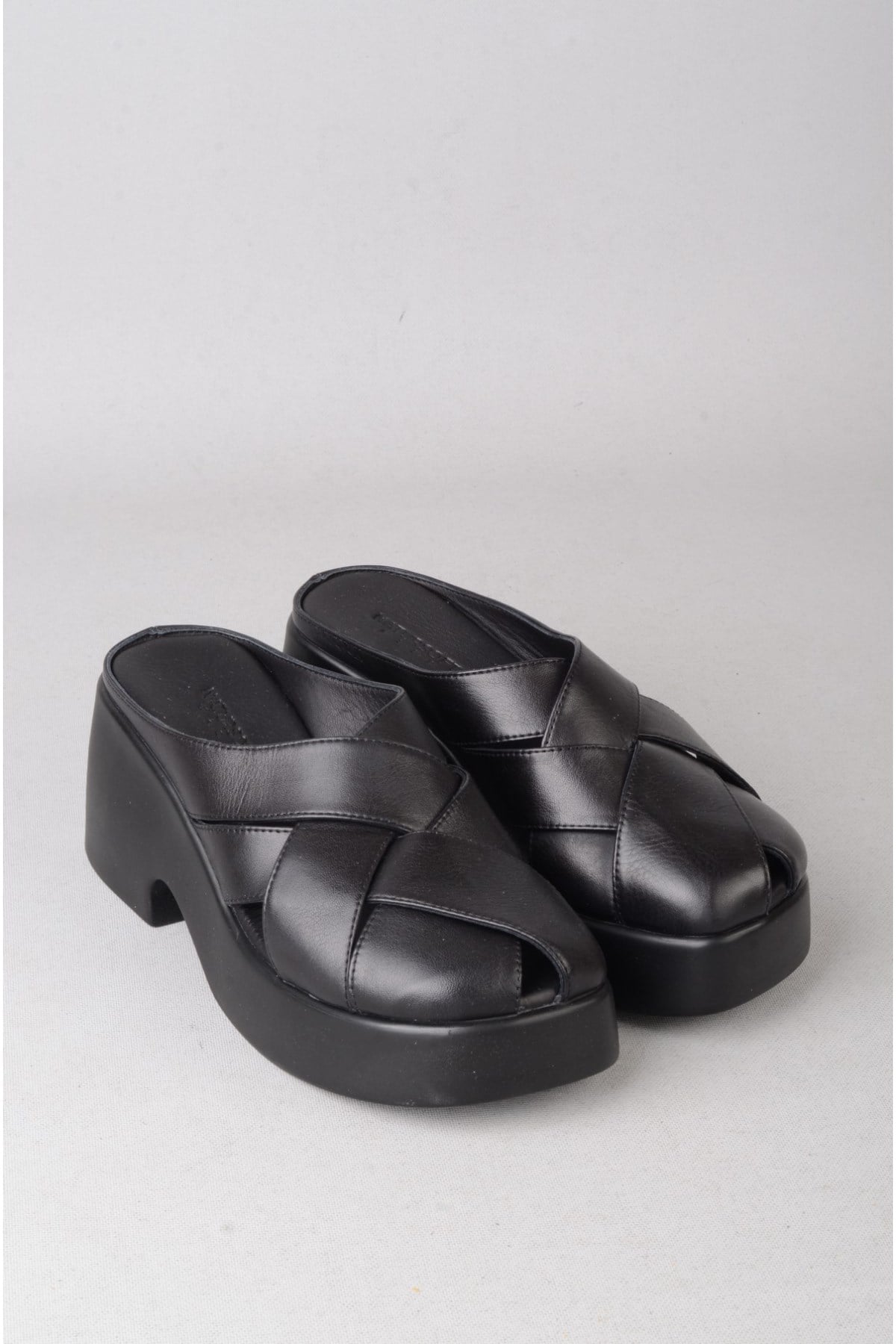 SEÇ 880016 HAKİKİ DERİ PLATFORM TOPUKLU KADIN TERLİK (Topuk Boyu:7cm) SİYAH