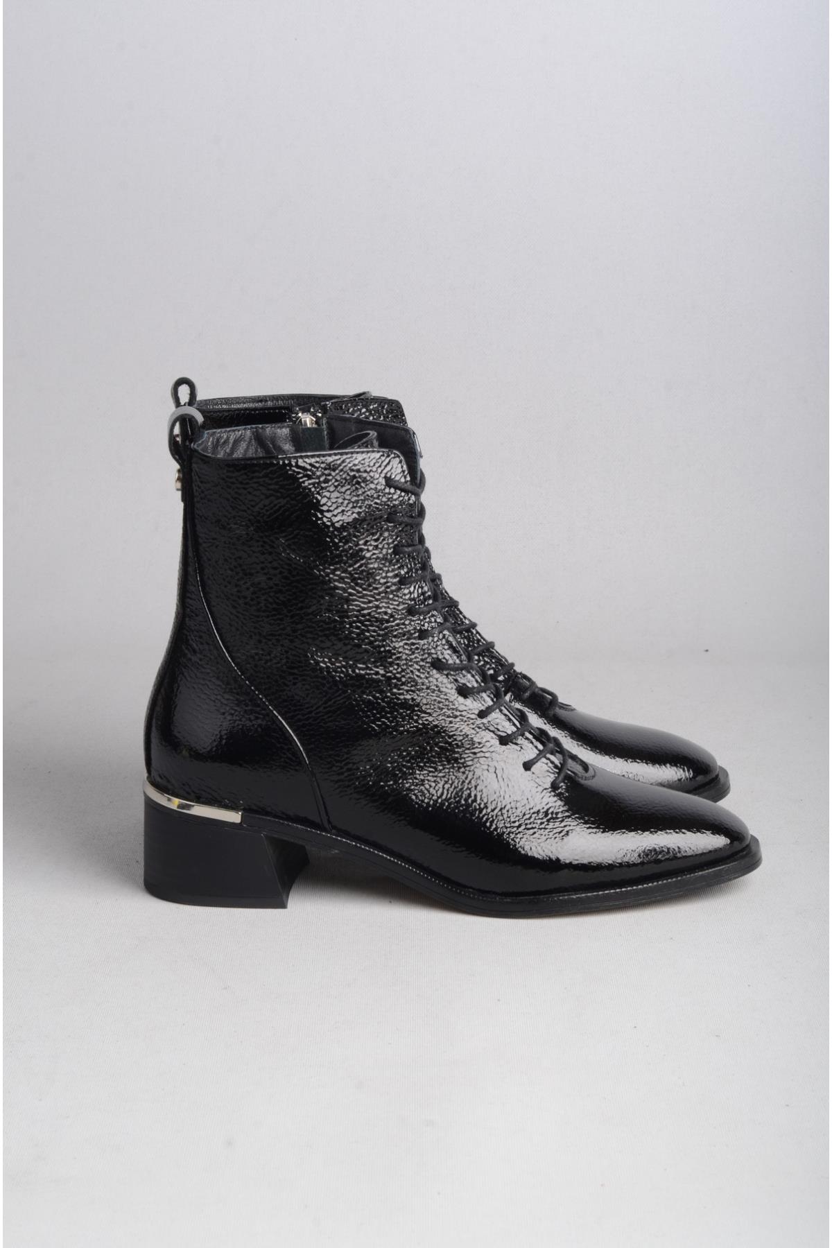 SEÇ 88112 HAKİKİ DERİ TOPUKLU KADIN BOT (4.5cm) SİYAH RUGAN