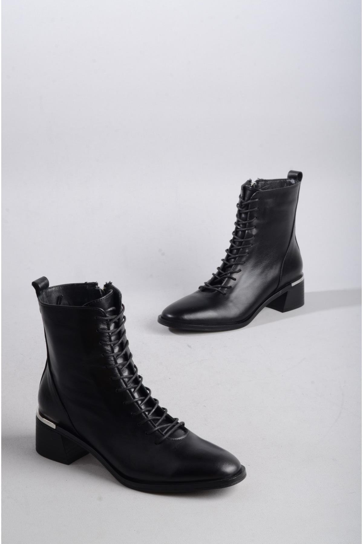 SEÇ 88112 HAKİKİ DERİ TOPUKLU KADIN BOT (4.5cm) SİYAH