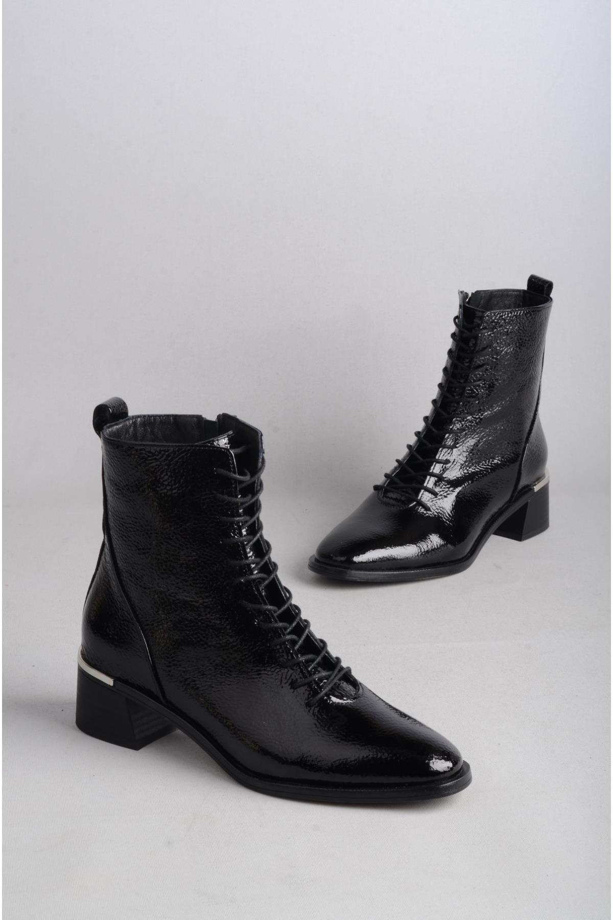 SEÇ 88112 HAKİKİ DERİ TOPUKLU KADIN BOT (4.5cm) SİYAH RUGAN