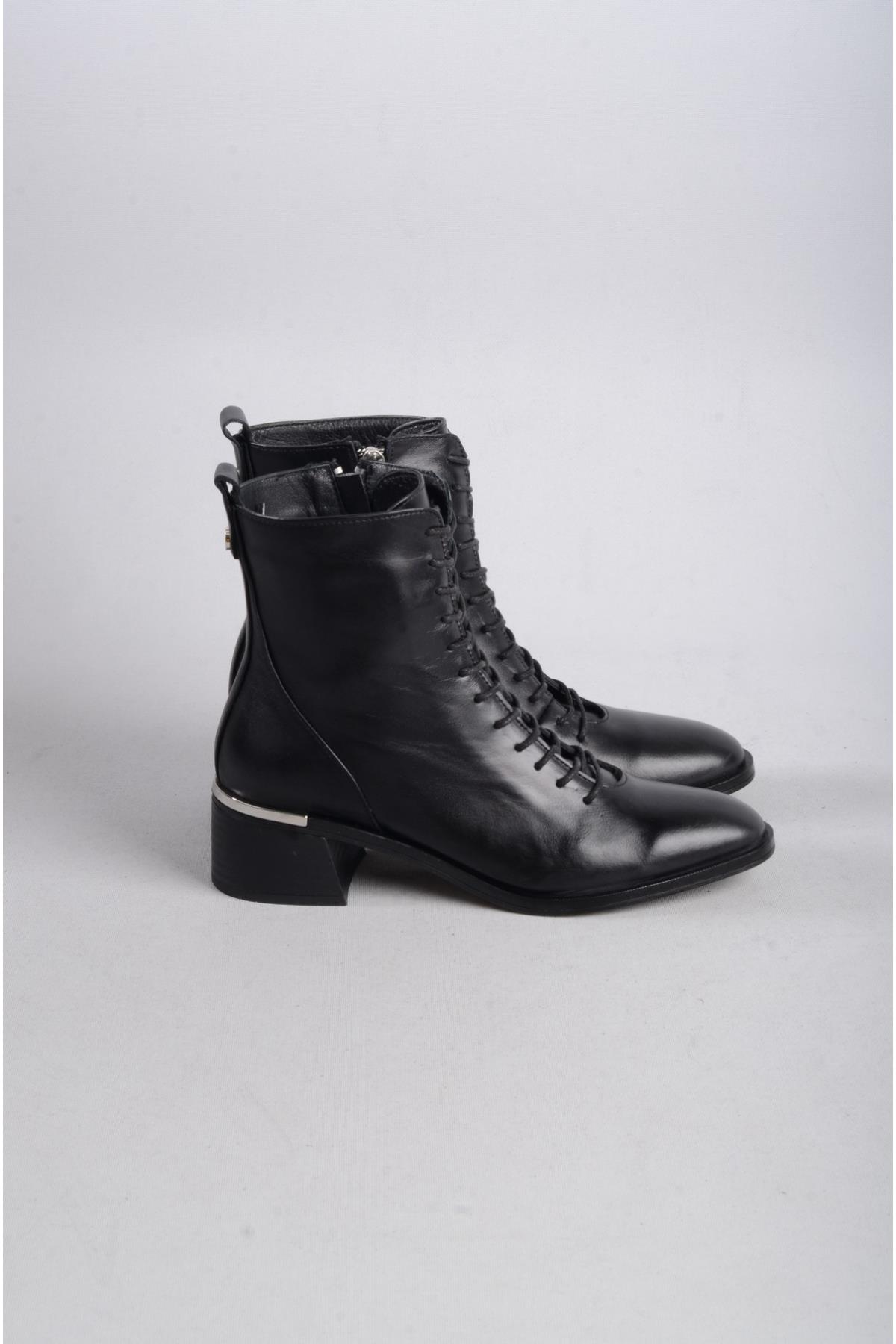 SEÇ 88112 HAKİKİ DERİ TOPUKLU KADIN BOT (4.5cm) SİYAH