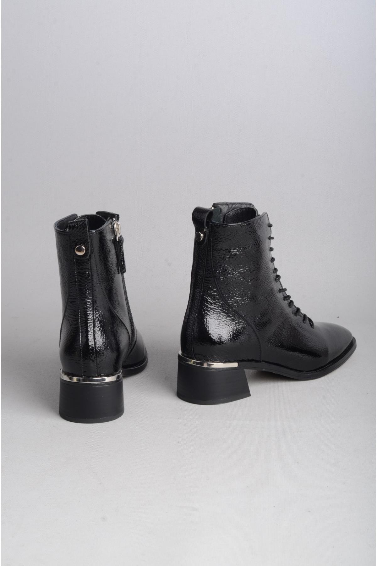 SEÇ 88112 HAKİKİ DERİ TOPUKLU KADIN BOT (4.5cm) SİYAH RUGAN