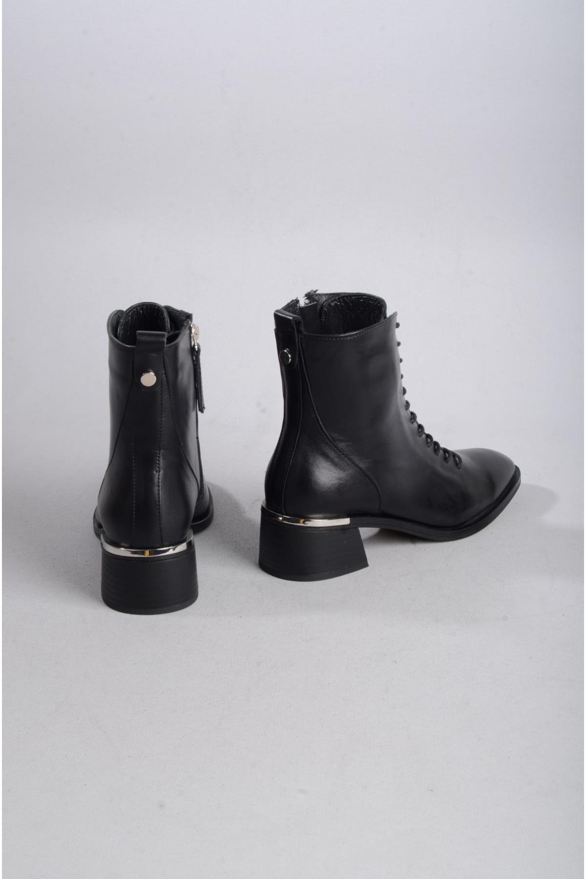SEÇ 88112 HAKİKİ DERİ TOPUKLU KADIN BOT (4.5cm) SİYAH