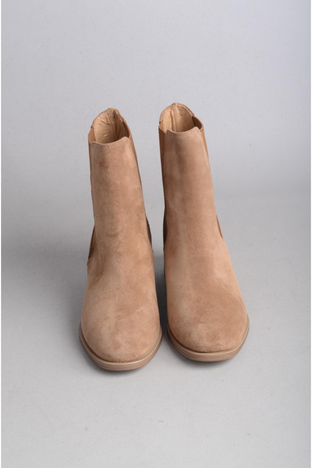 SEÇ 88113 HAKİKİ DERİ TOPUKLU KADIN BOT (4.5 cm) TARÇIN SÜET