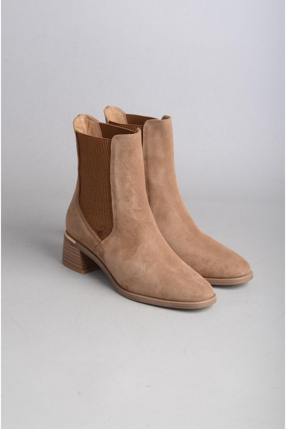 SEÇ 88113 HAKİKİ DERİ TOPUKLU KADIN BOT (4.5 cm) TARÇIN SÜET