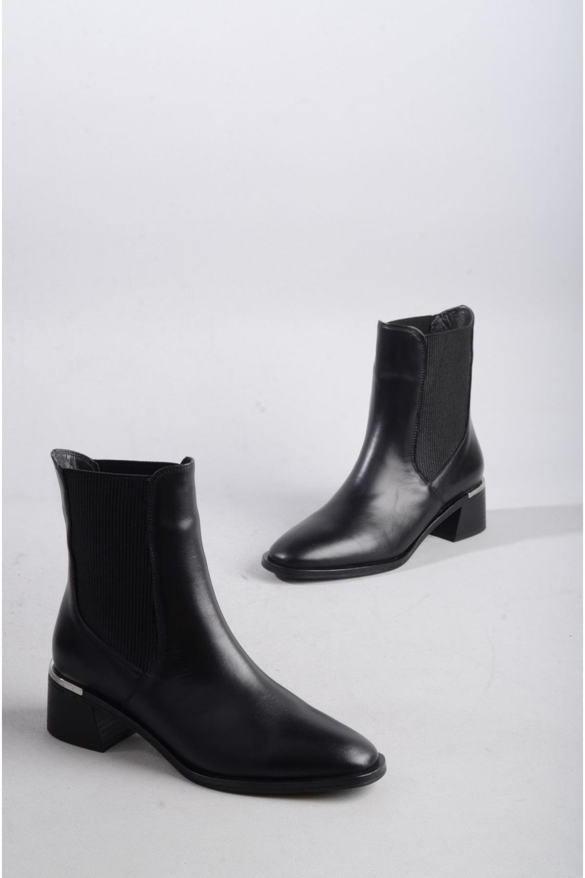 SEÇ 88113 HAKİKİ DERİ TOPUKLU KADIN BOT (4.5 cm) SİYAH