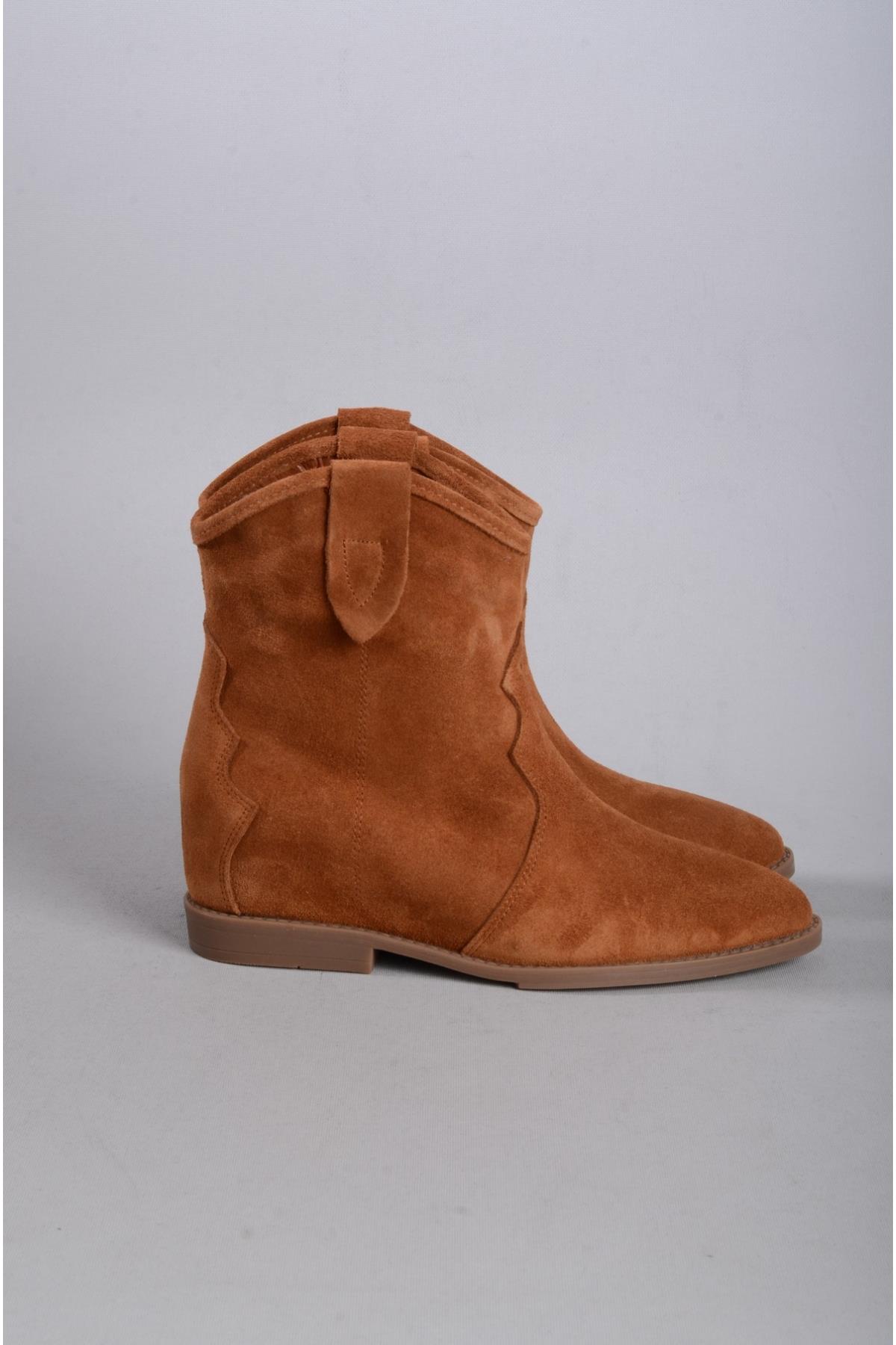 SEÇ 88240 HAKİKİ DERİ GİZLİ DOLGU TOPUK KADIN BOT ( Topuk Boyu:7 cm ) TABA SÜET