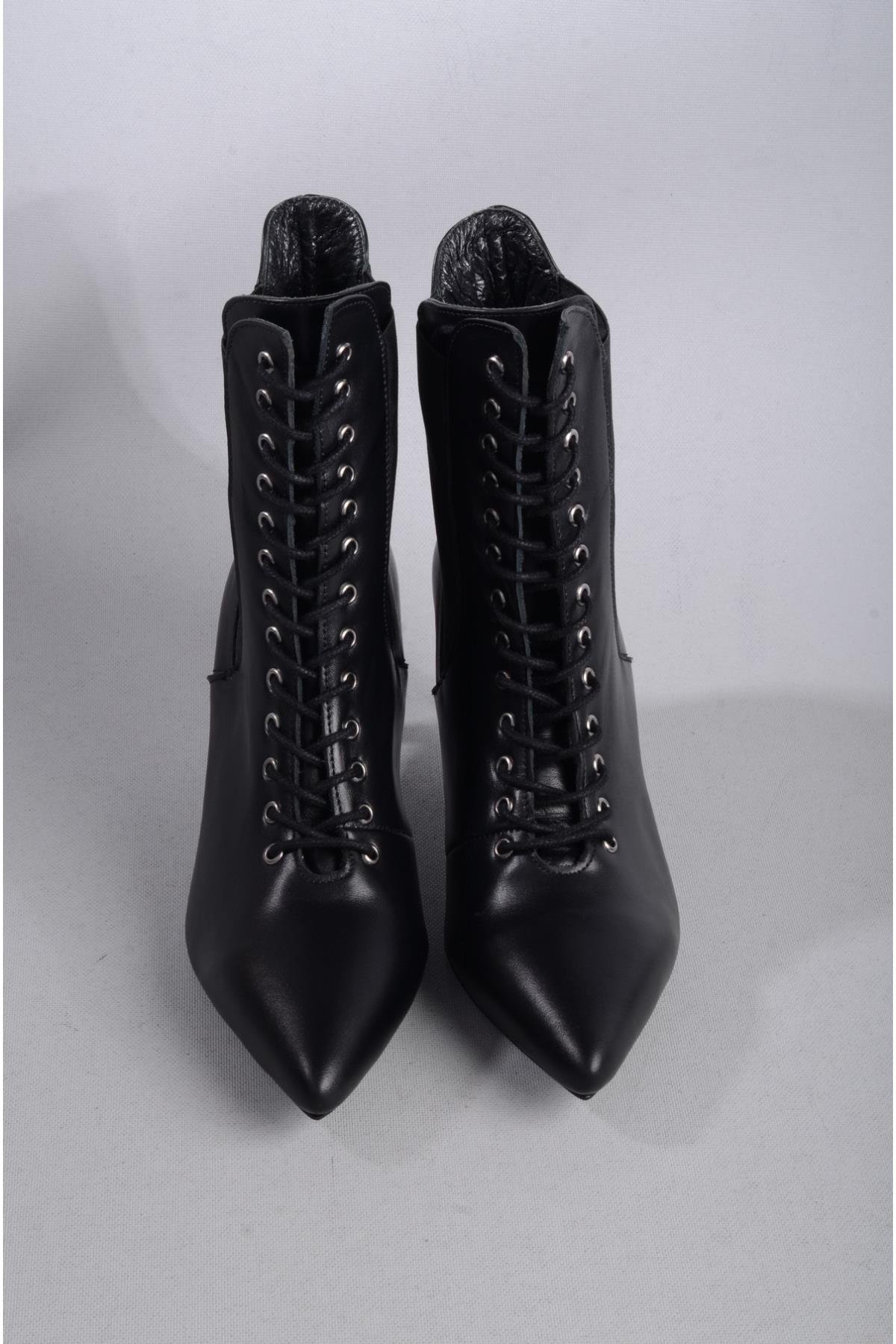 SEÇ 9911 HAKİKİ DERİ TOPUKLU KADIN BOT (7 cm) SİYAH