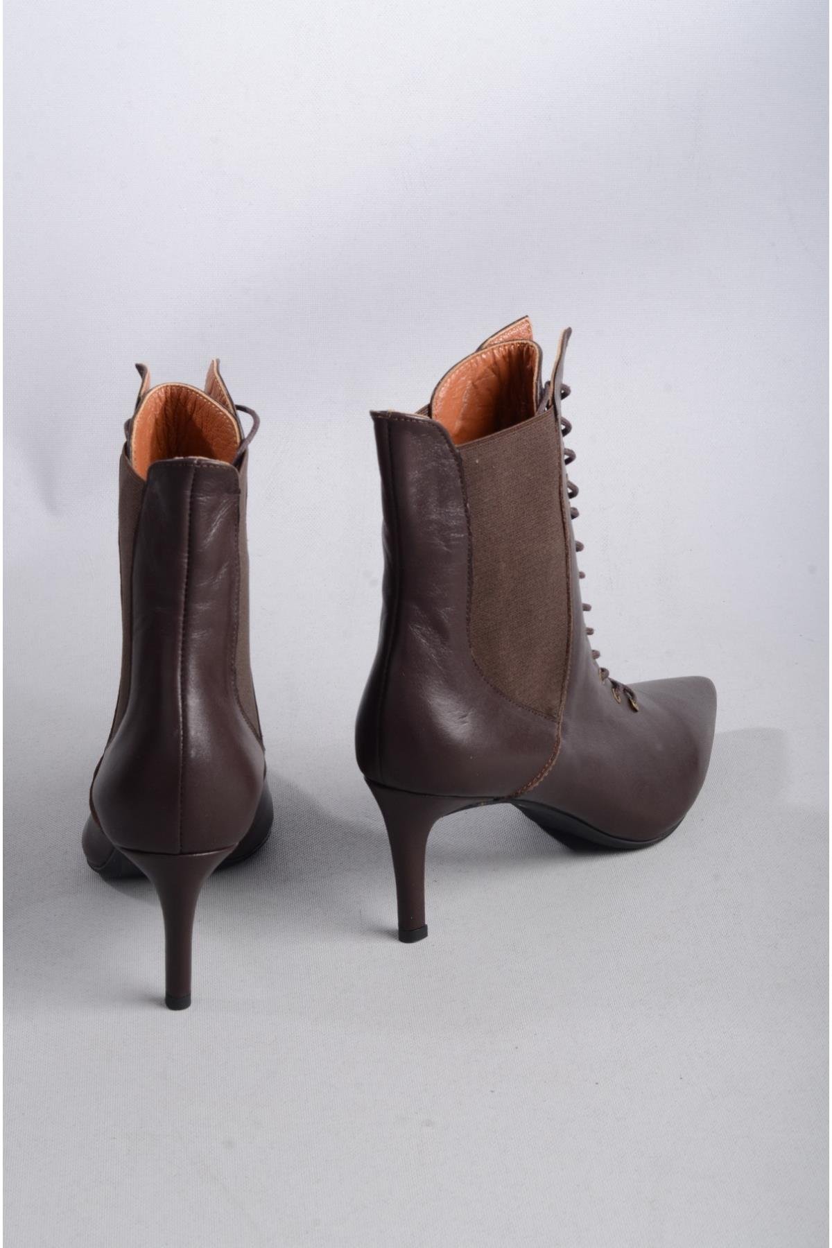 SEÇ 9911 HAKİKİ DERİ TOPUKLU KADIN BOT (7 cm) KAHVE
