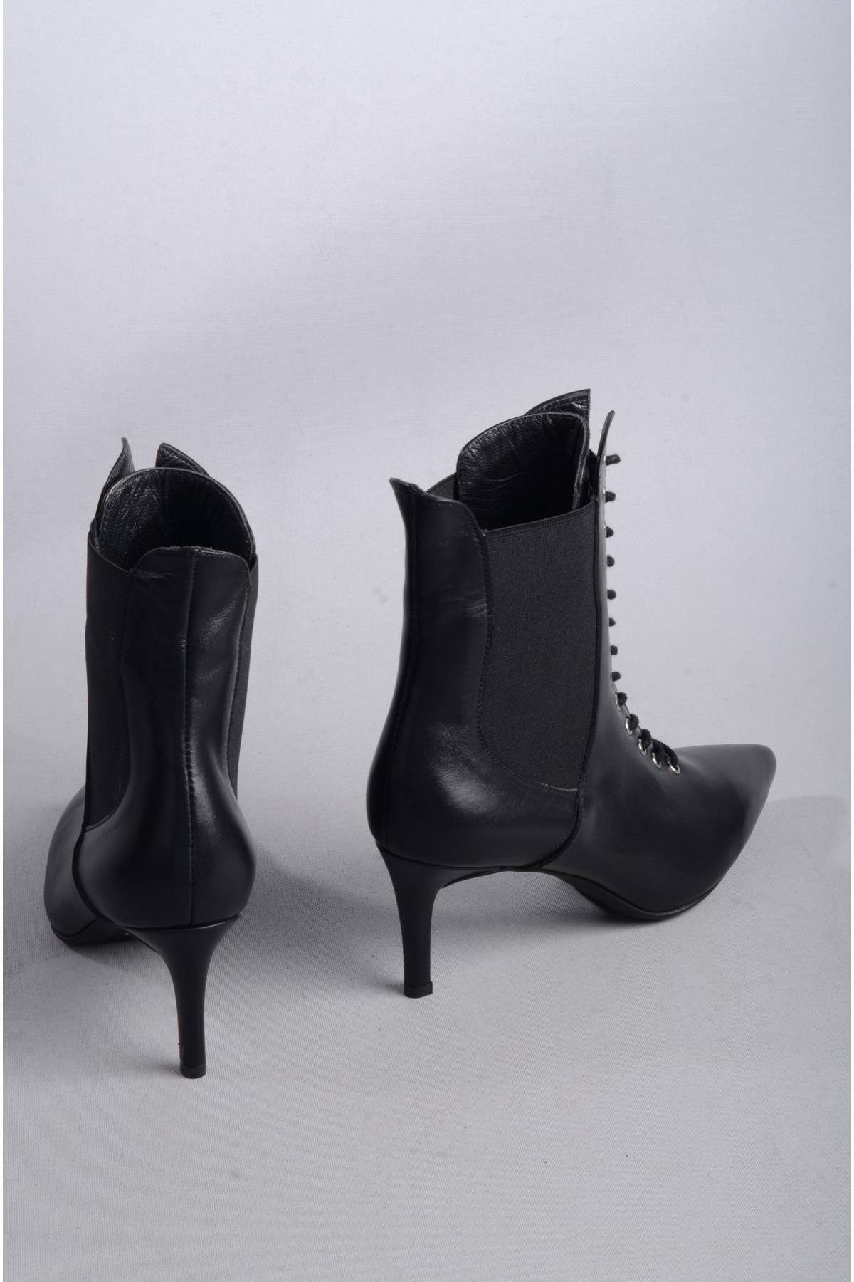 SEÇ 9911 HAKİKİ DERİ TOPUKLU KADIN BOT (7 cm) SİYAH