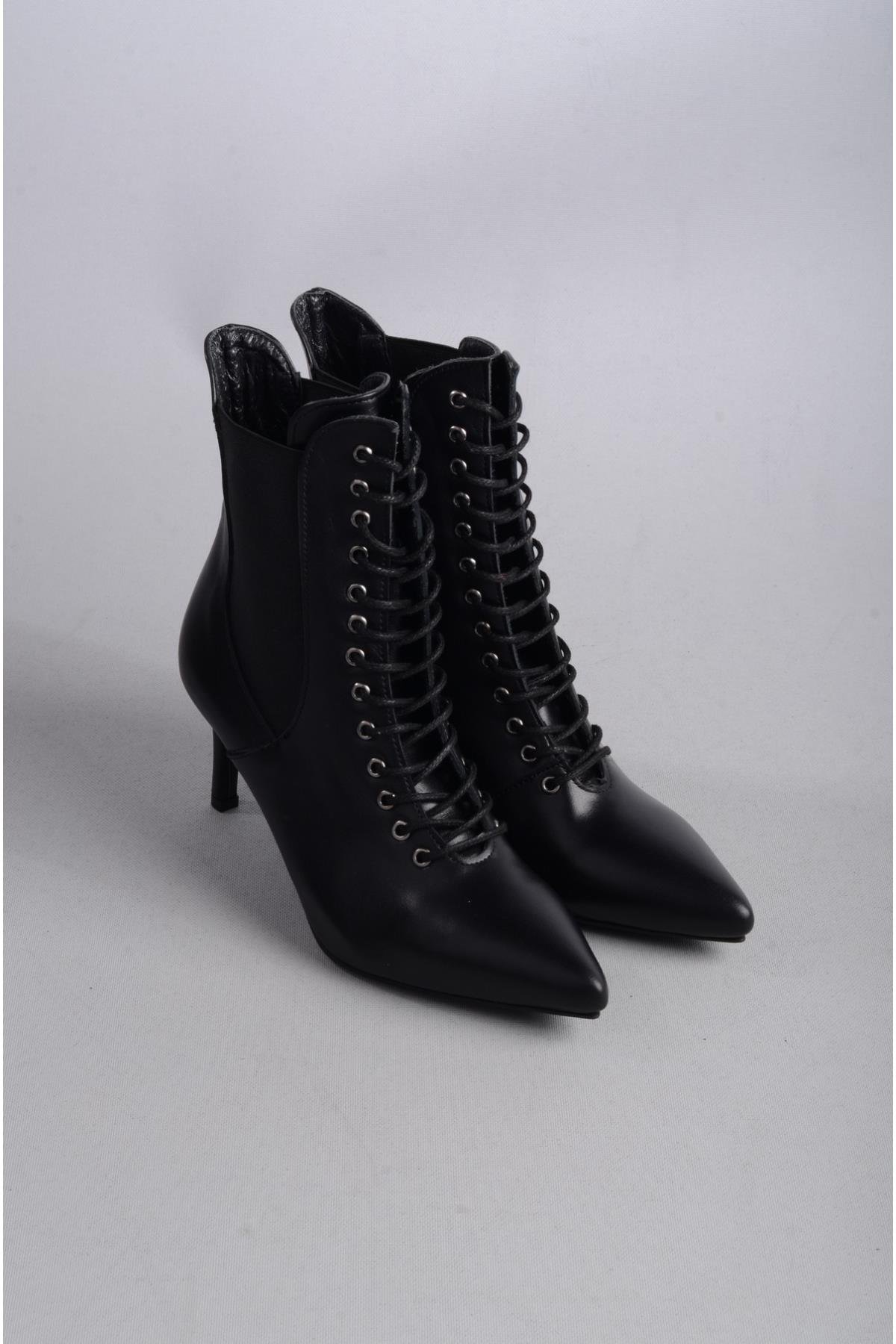 SEÇ 9911 HAKİKİ DERİ TOPUKLU KADIN BOT (7 cm) SİYAH