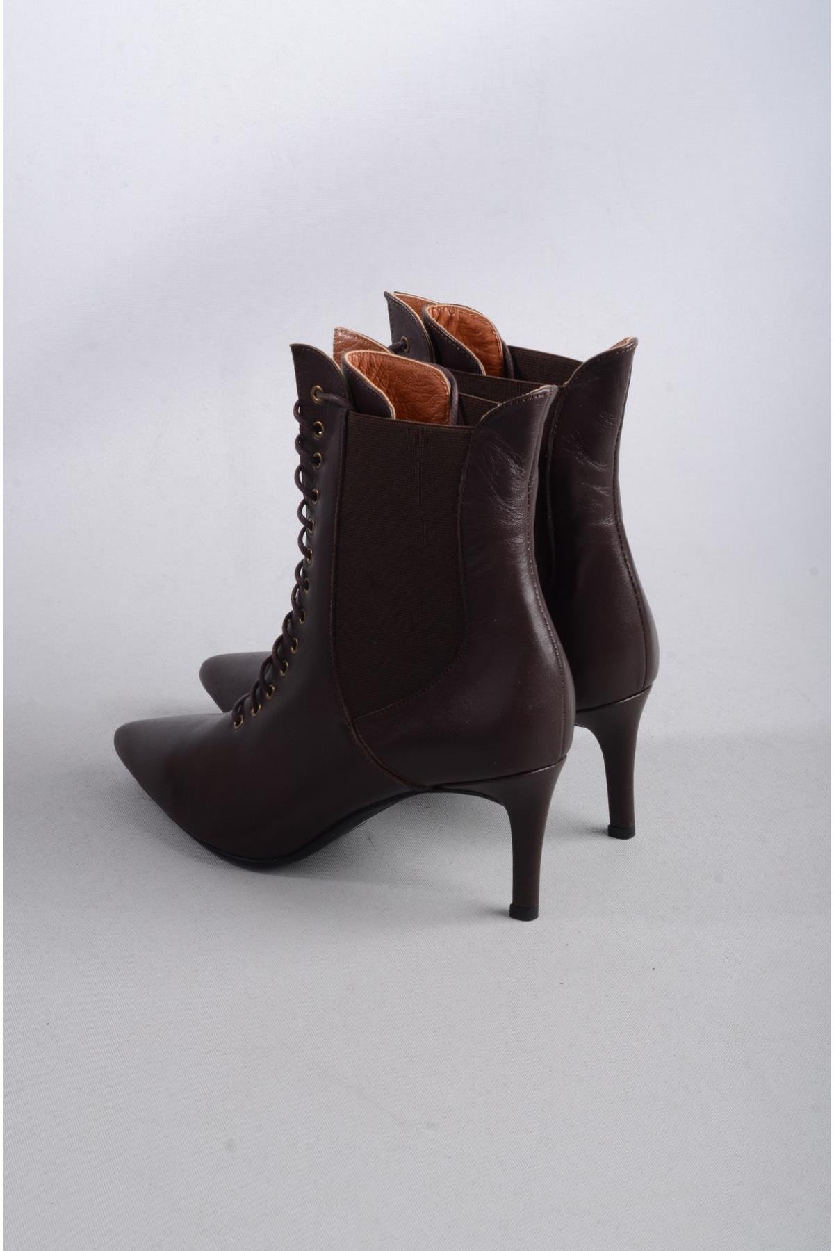 SEÇ 9911 HAKİKİ DERİ TOPUKLU KADIN BOT (7 cm) KAHVE