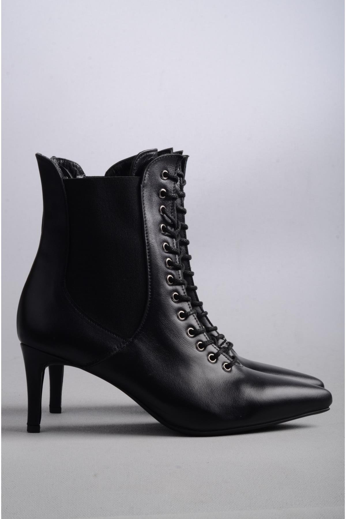 SEÇ 9911 HAKİKİ DERİ TOPUKLU KADIN BOT (7 cm) SİYAH