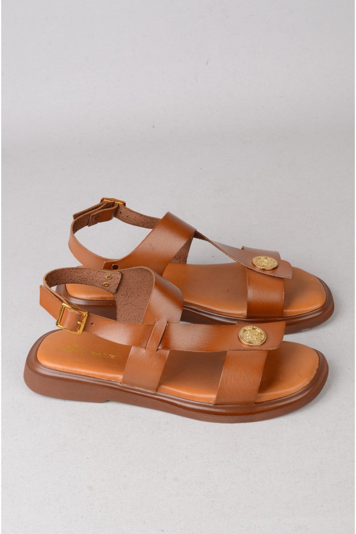 SEÇ C319 HAKİKİ DERİ KADIN SANDALET (Taban: 2 cm) TABA