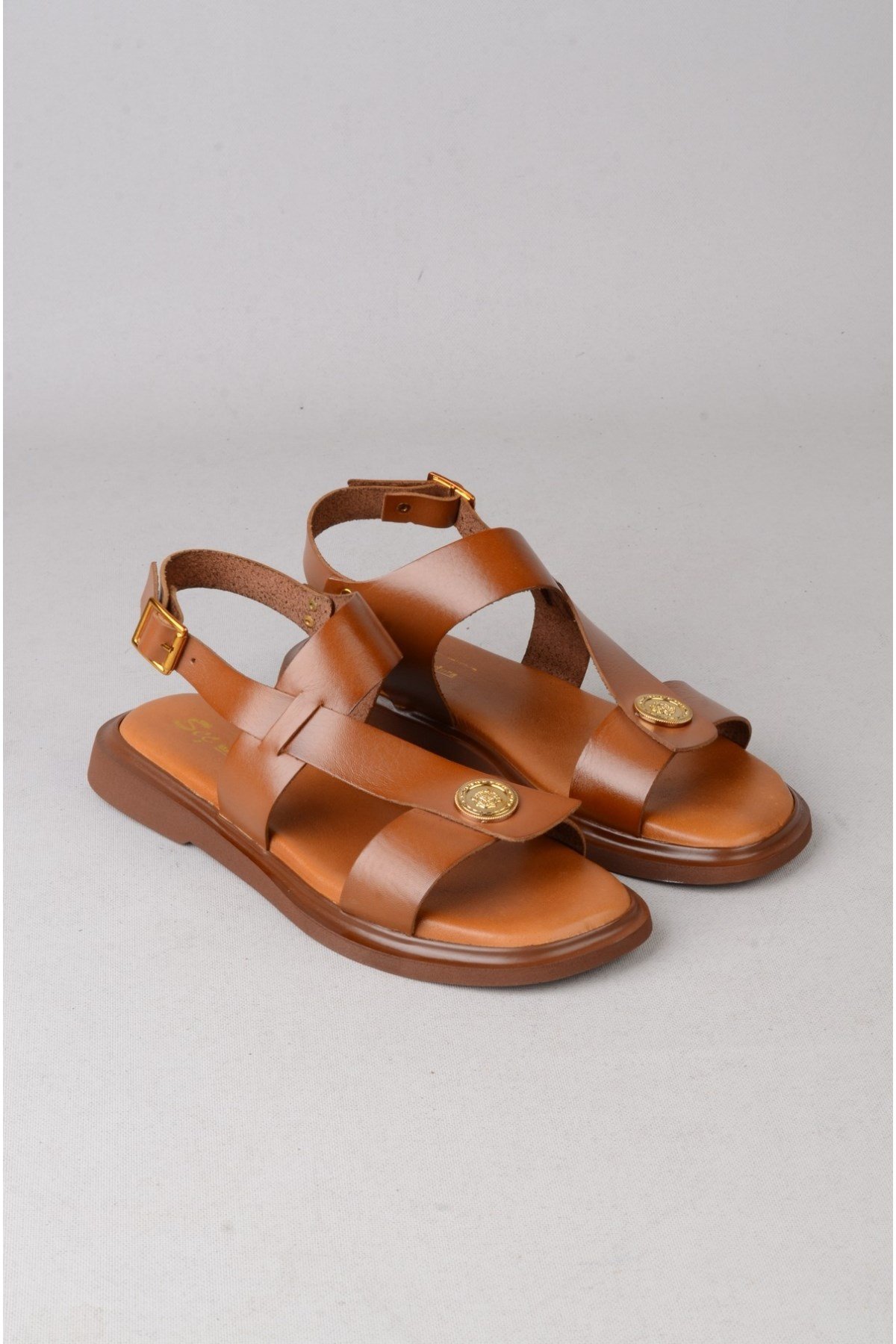 SEÇ C319 HAKİKİ DERİ KADIN SANDALET (Taban: 2 cm) TABA