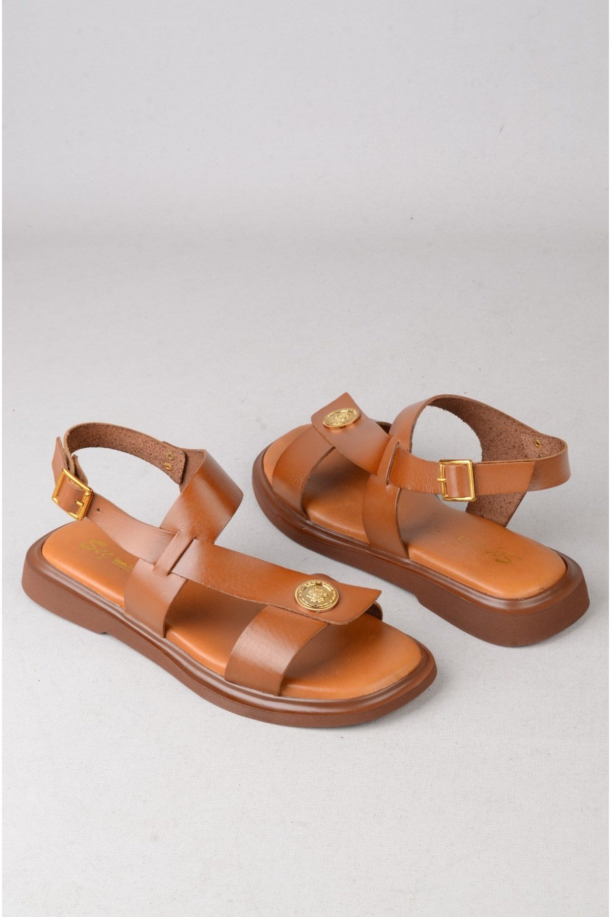 SEÇ C319 HAKİKİ DERİ KADIN SANDALET (Taban: 2 cm) TABA