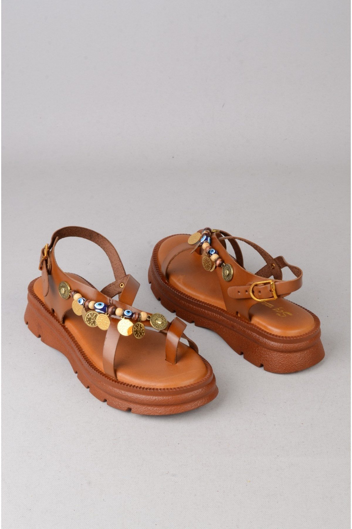 SEÇ C405 HAKİKİ DERİ PARMAK ARASI KADIN SANDALET (Taban:3,5 cm) TABA