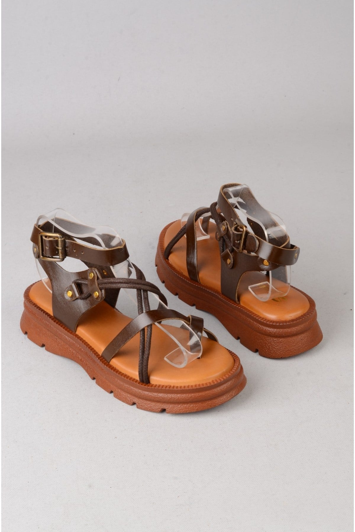 SEÇ C410 HAKİKİ DERİ PARMAK ARASI KADIN SANDALET (Taban:3,5 cm) KOYU KAHVE